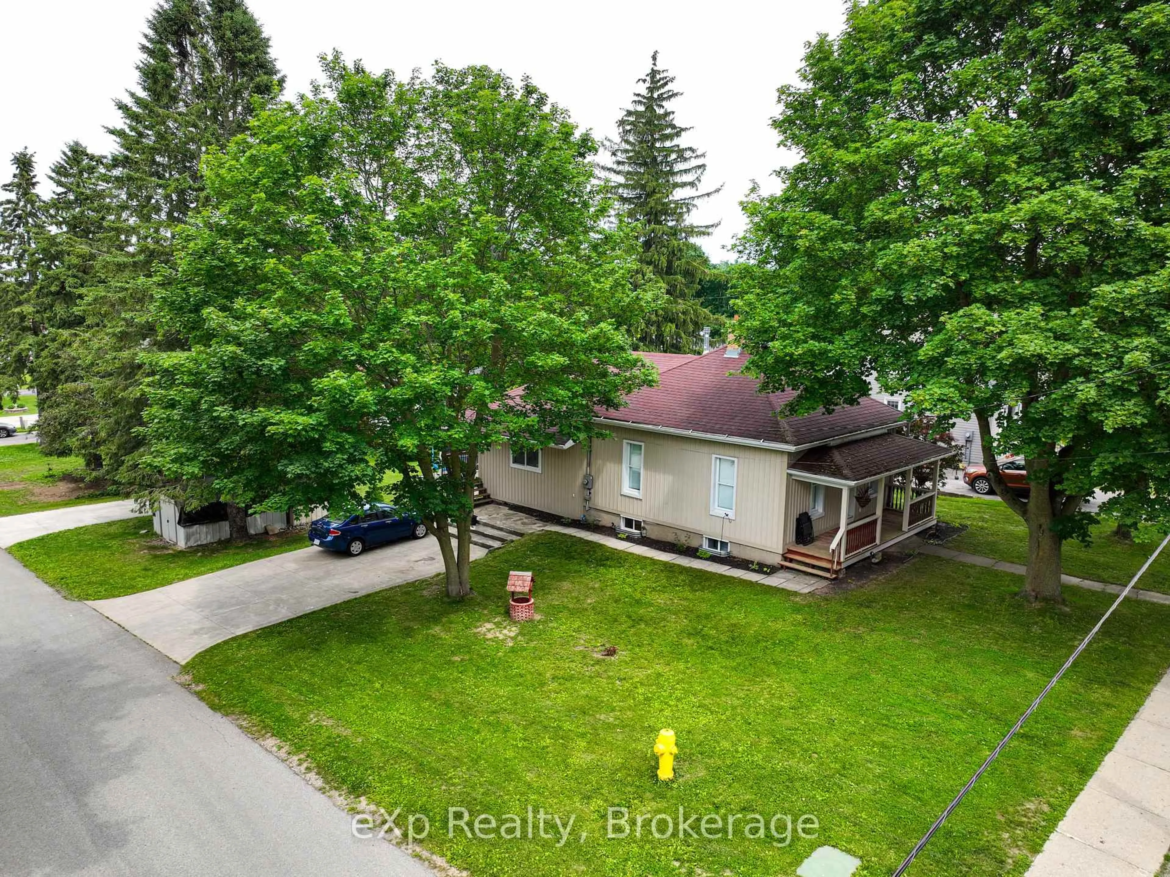 A pic from outside/outdoor area/front of a property/back of a property/a pic from drone, street for 91 Charles St, North Huron Ontario N0G 2W0