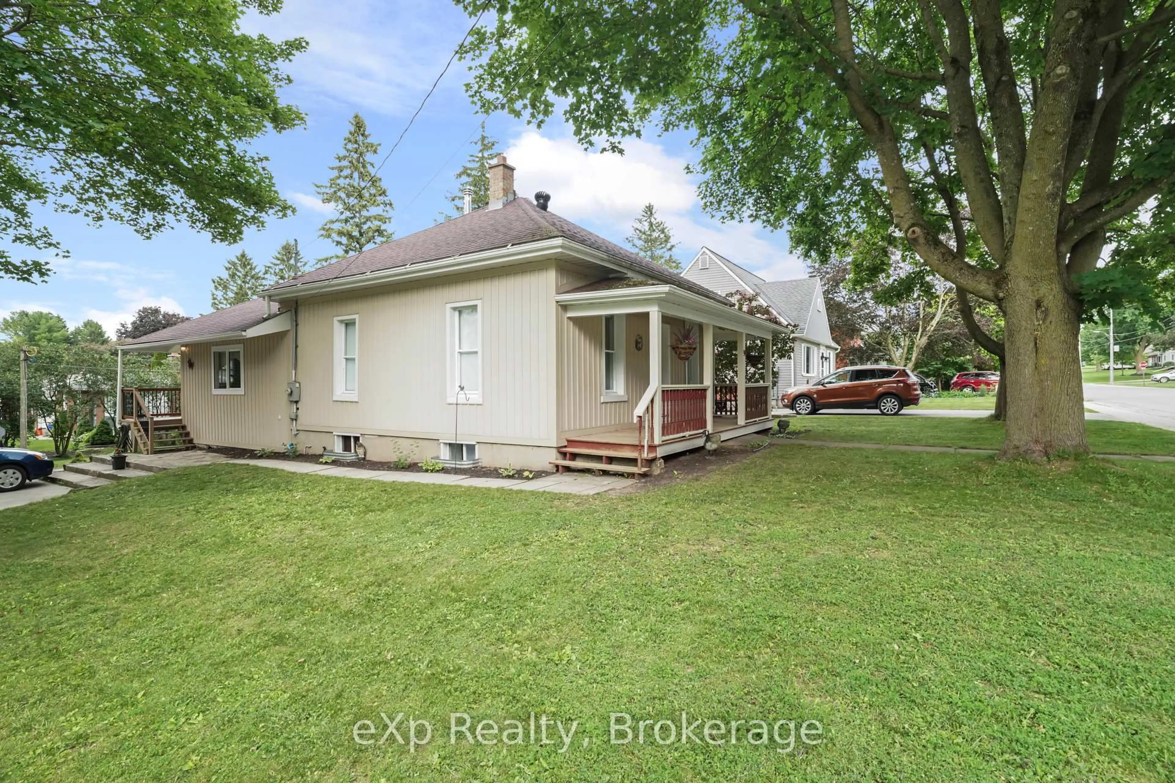 A pic from outside/outdoor area/front of a property/back of a property/a pic from drone, street for 91 Charles St, North Huron Ontario N0G 2W0