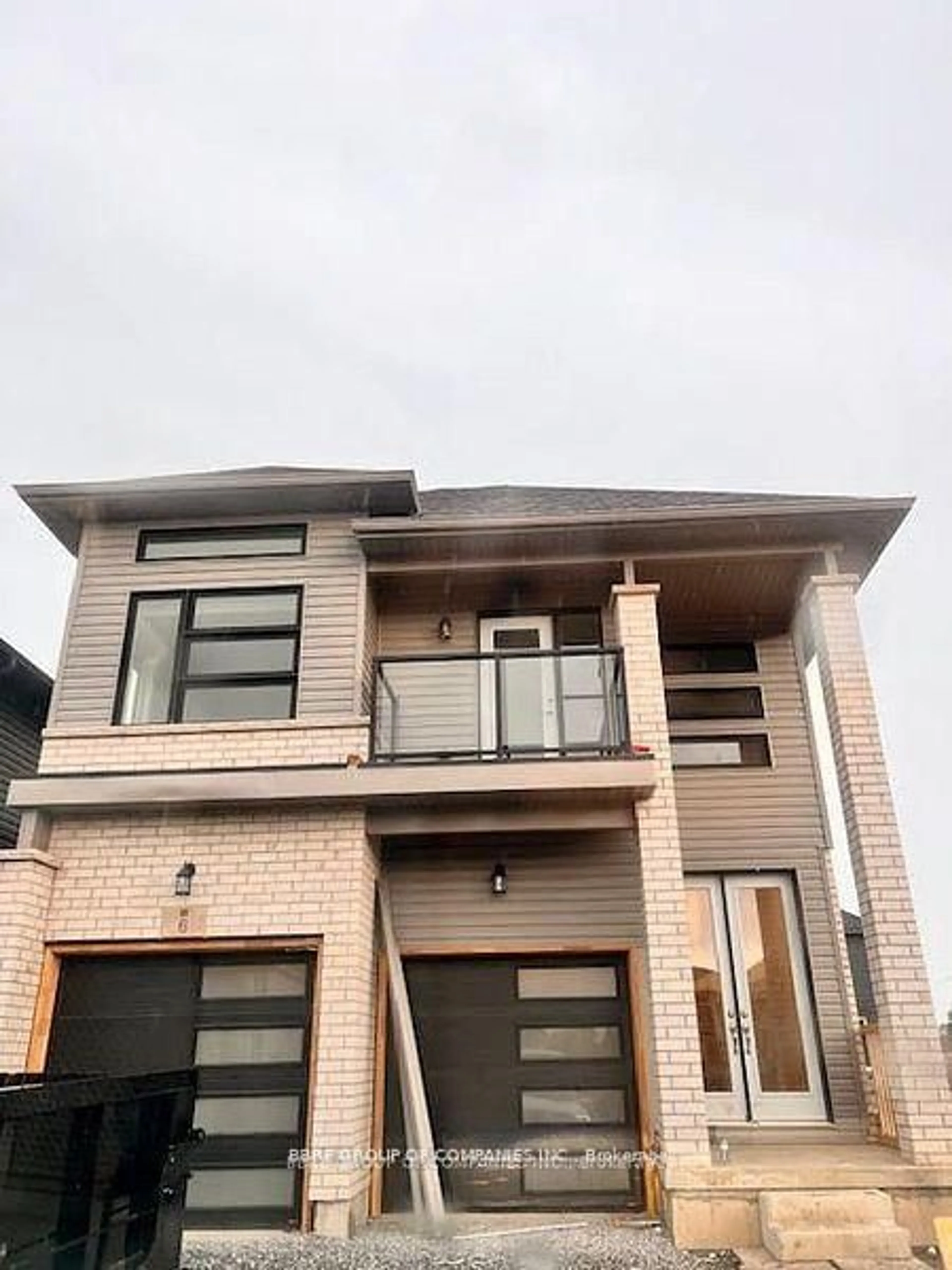 Home with brick exterior material, street for 11 Hildred St, Welland Ontario L3B 0K1