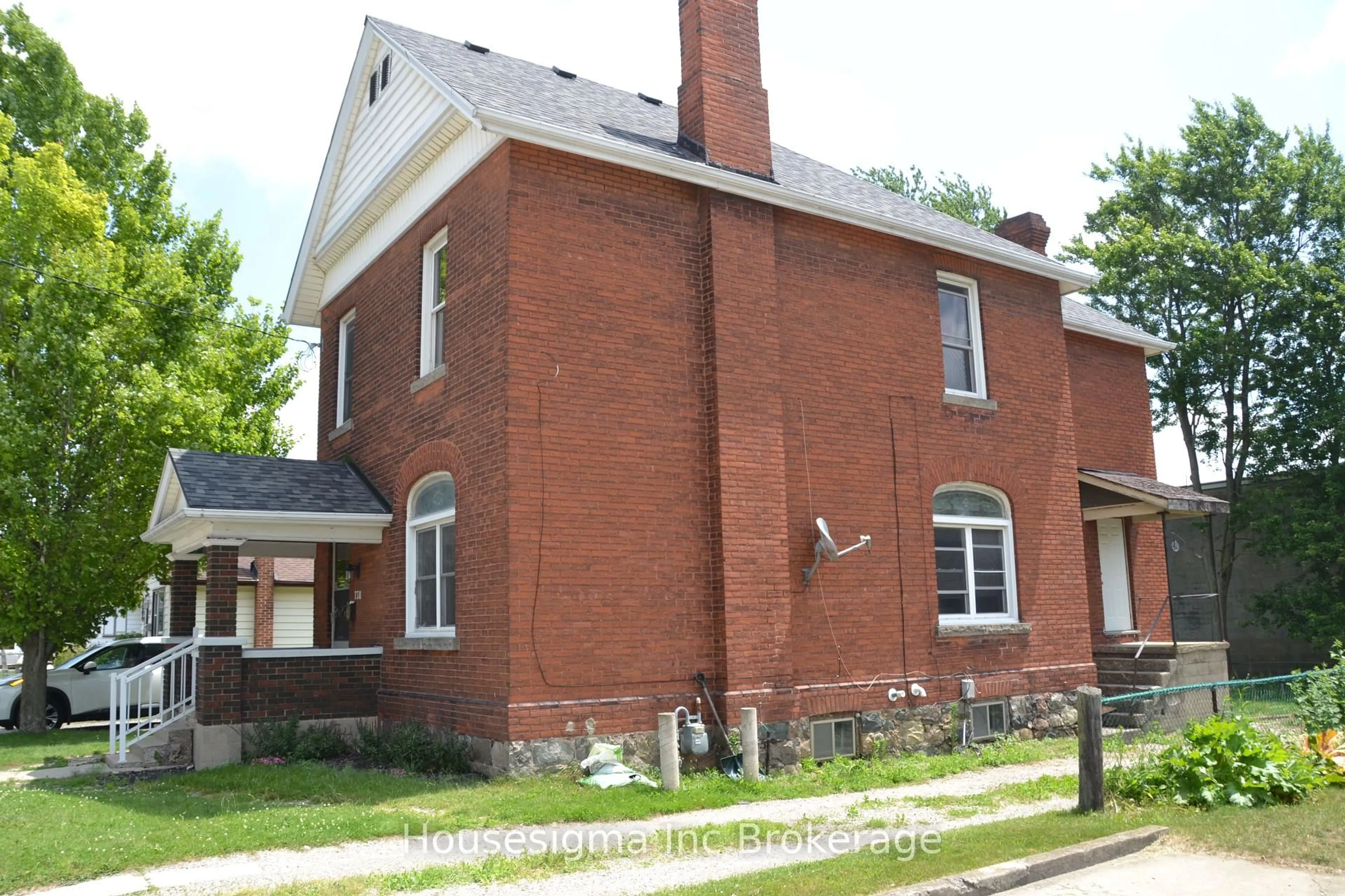 Home with brick exterior material, building for 738 Hounsfield St, Woodstock Ontario N4S 1P7