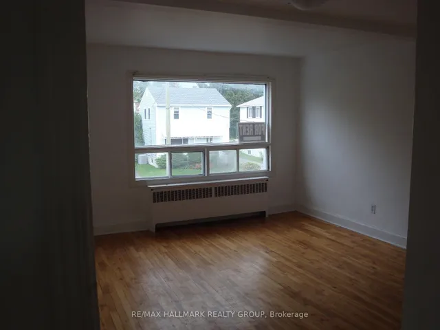 142 Ste Cecile St, Ottawa 4