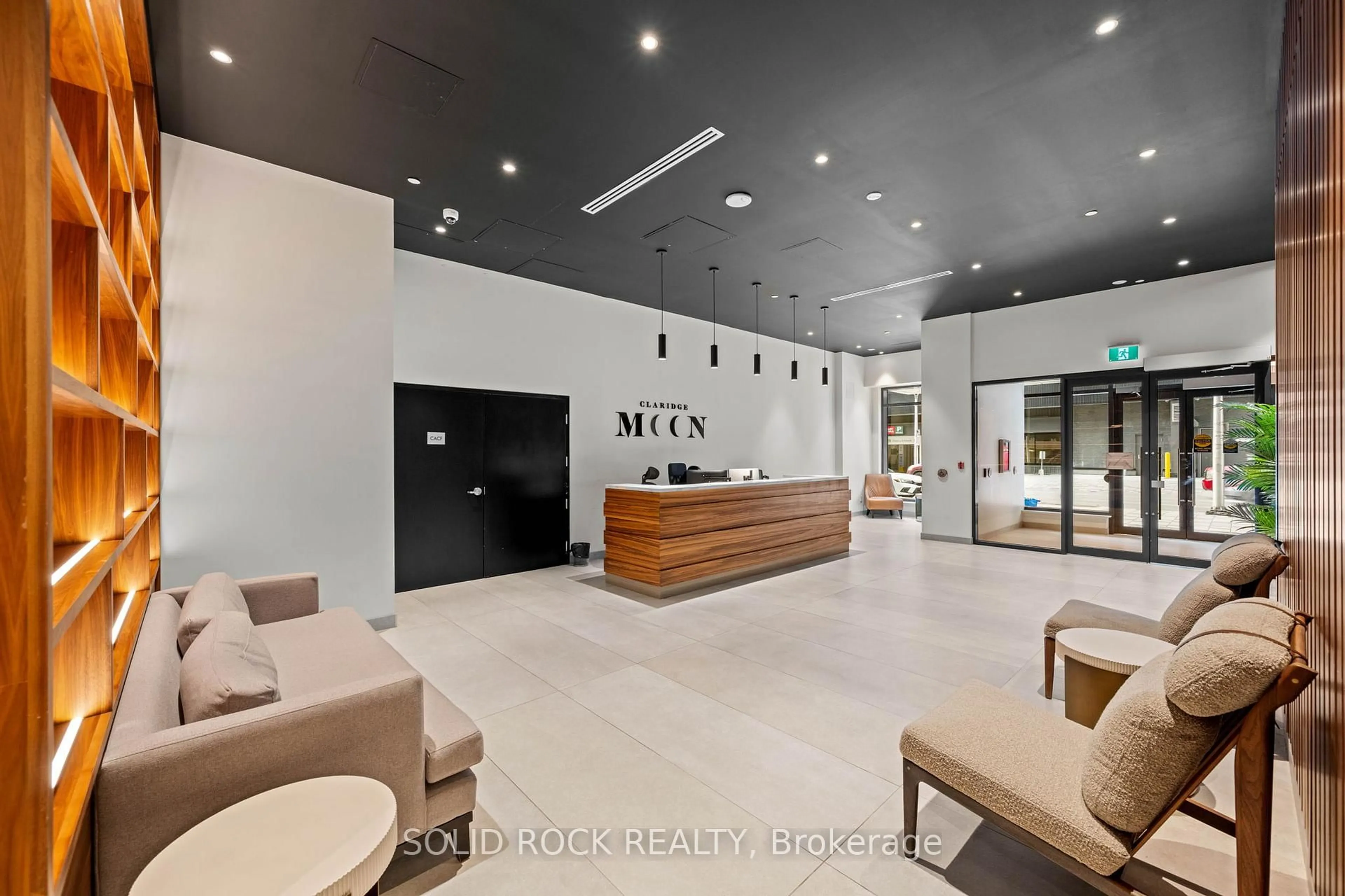 Lobby for 340 Queen St #1707, Ottawa Ontario K1R 0G1