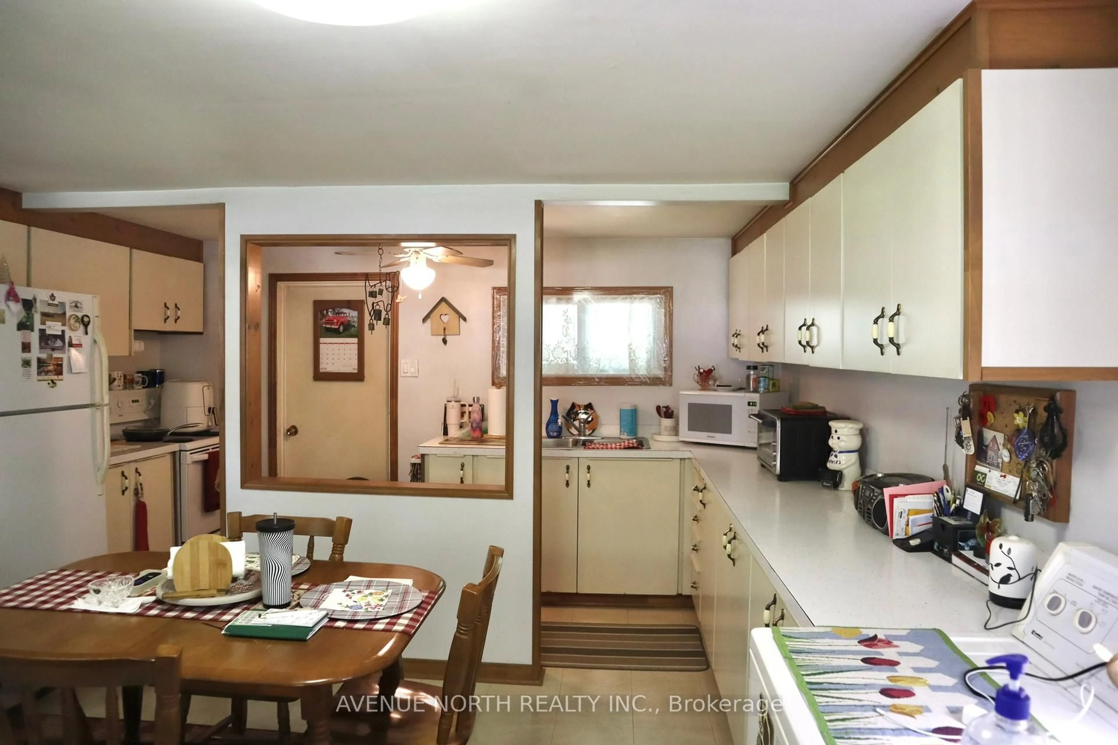 Standard kitchen, unknown for 2125 Old Montreal Rd, Ottawa Ontario K4C 1G7