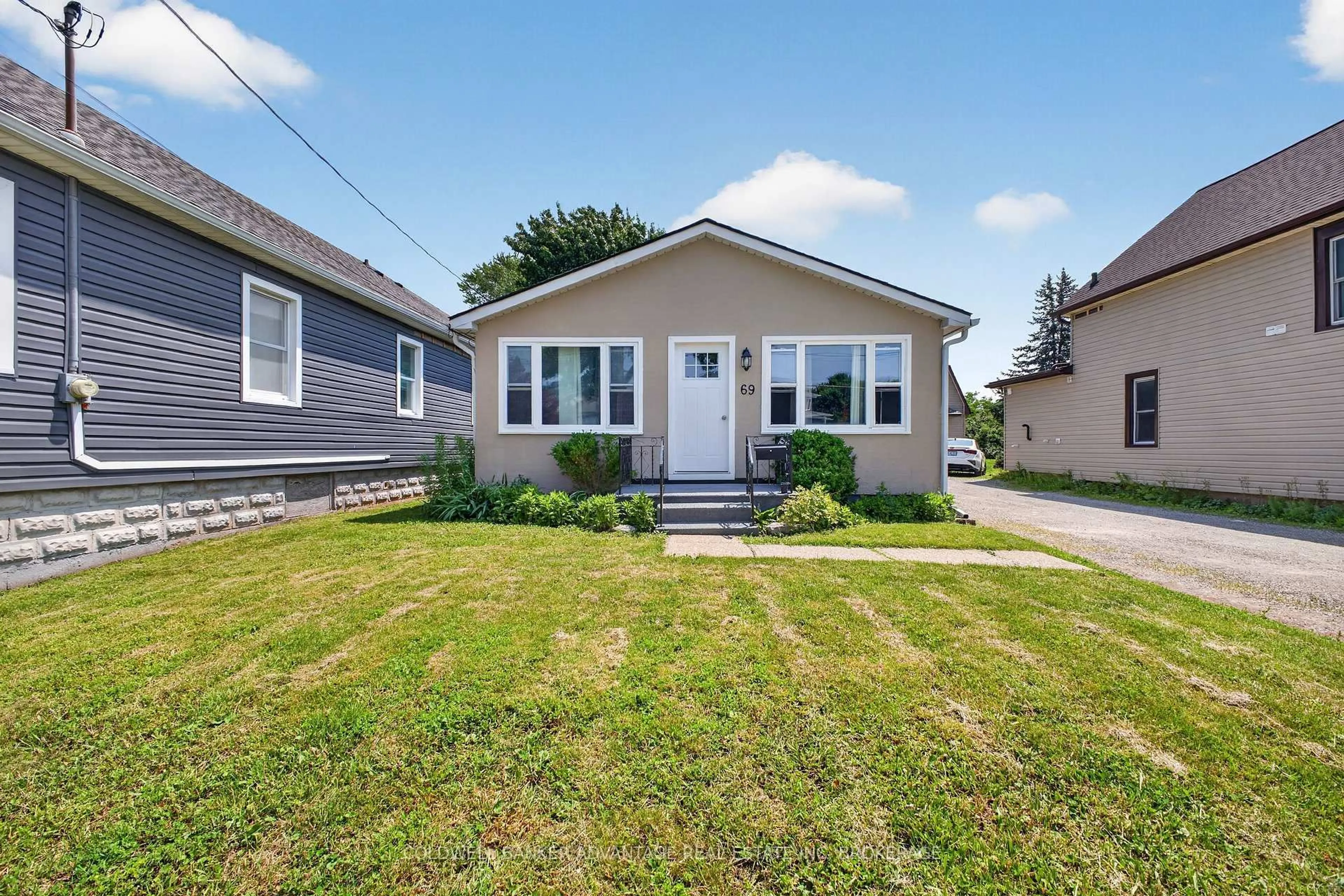 Home with vinyl exterior material, street for 69 DOLPHIN St, Port Colborne Ontario L3K 2J4