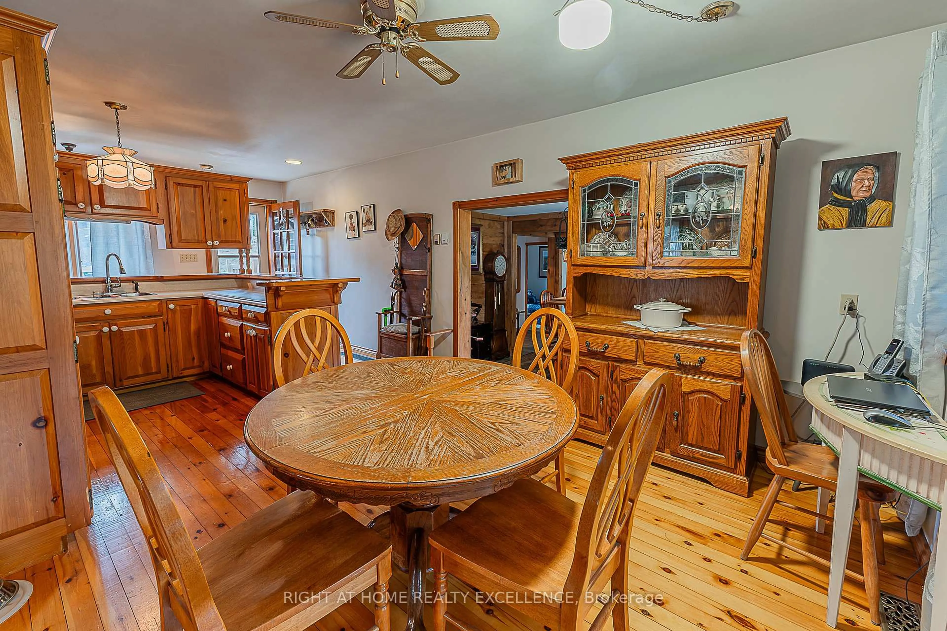 Dining room, unknown for 1246 Howland Junction Rd, Minden Hills Ontario K0M 2A1
