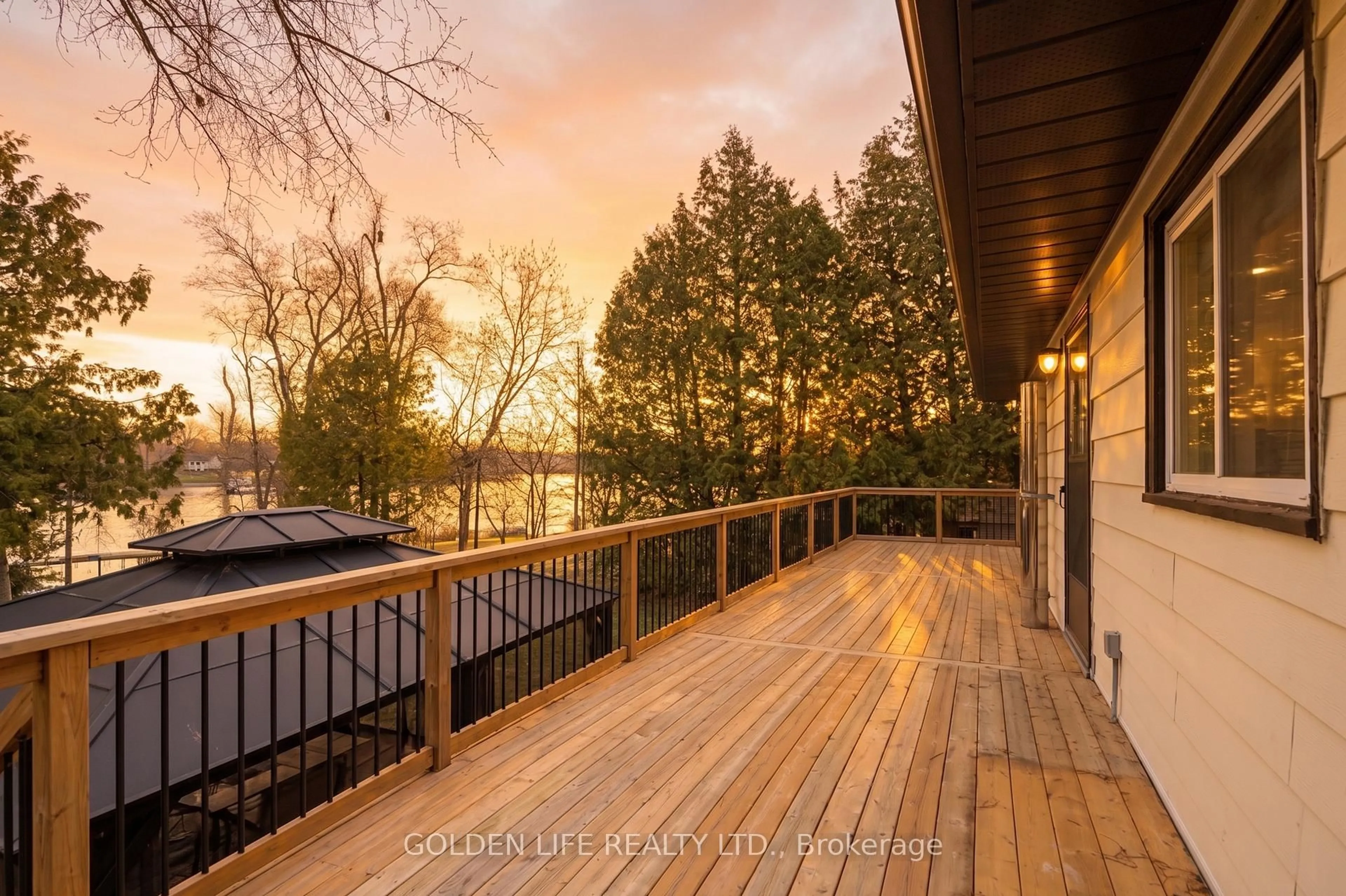 Patio, water/lake/river/ocean view for 24 LAWRENCE St, Kawartha Lakes Ontario K0L 2W0