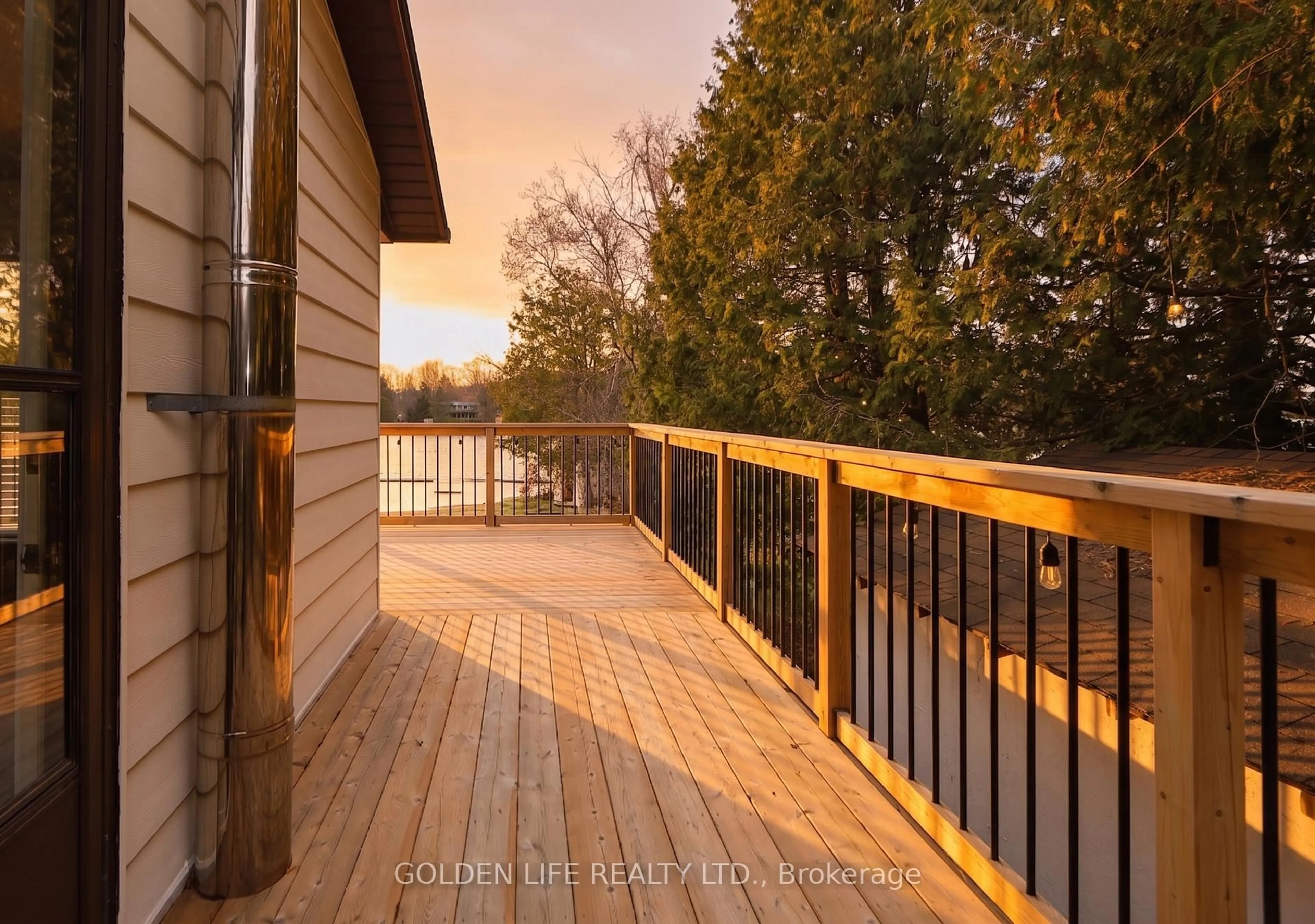 Patio, water/lake/river/ocean view for 24 LAWRENCE St, Kawartha Lakes Ontario K0L 2W0