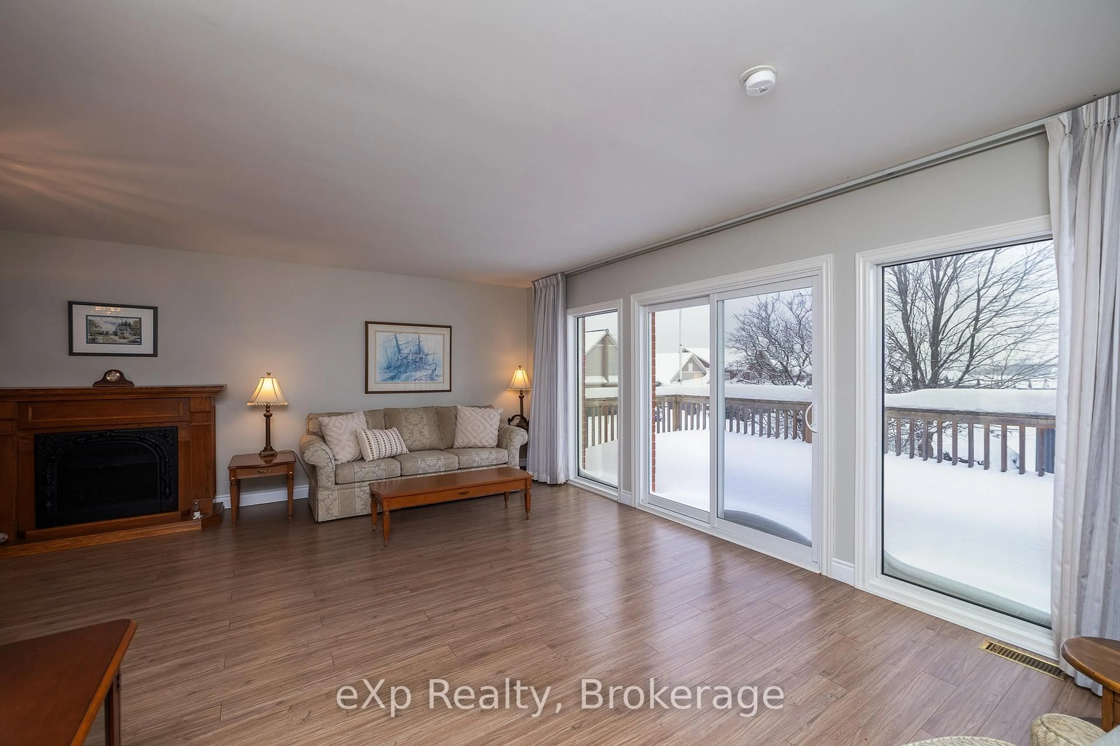 Living room with furniture, unknown for 103 Margaret Elizabeth Ave, Grey Highlands Ontario N0C 1H0
