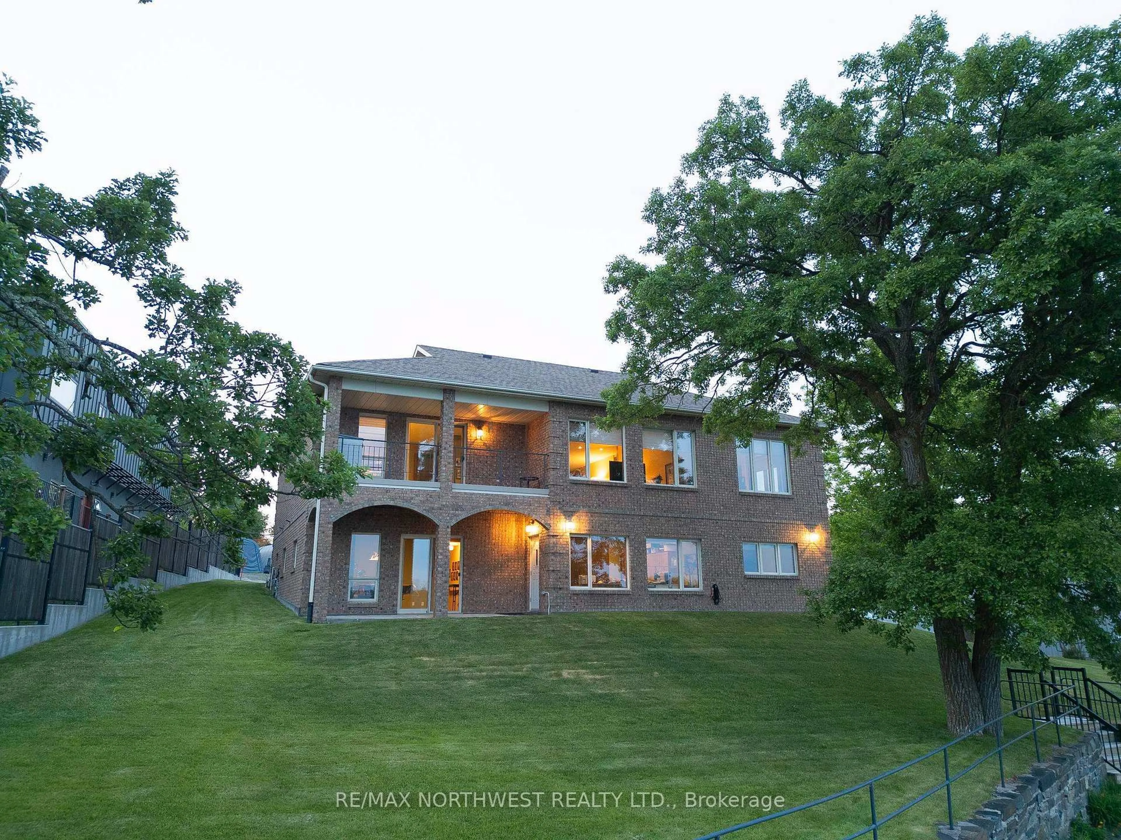 A pic from outside/outdoor area/front of a property/back of a property/a pic from drone, unknown for 110 Lakeside Crescent, Kenora Ontario P9N 4H4
