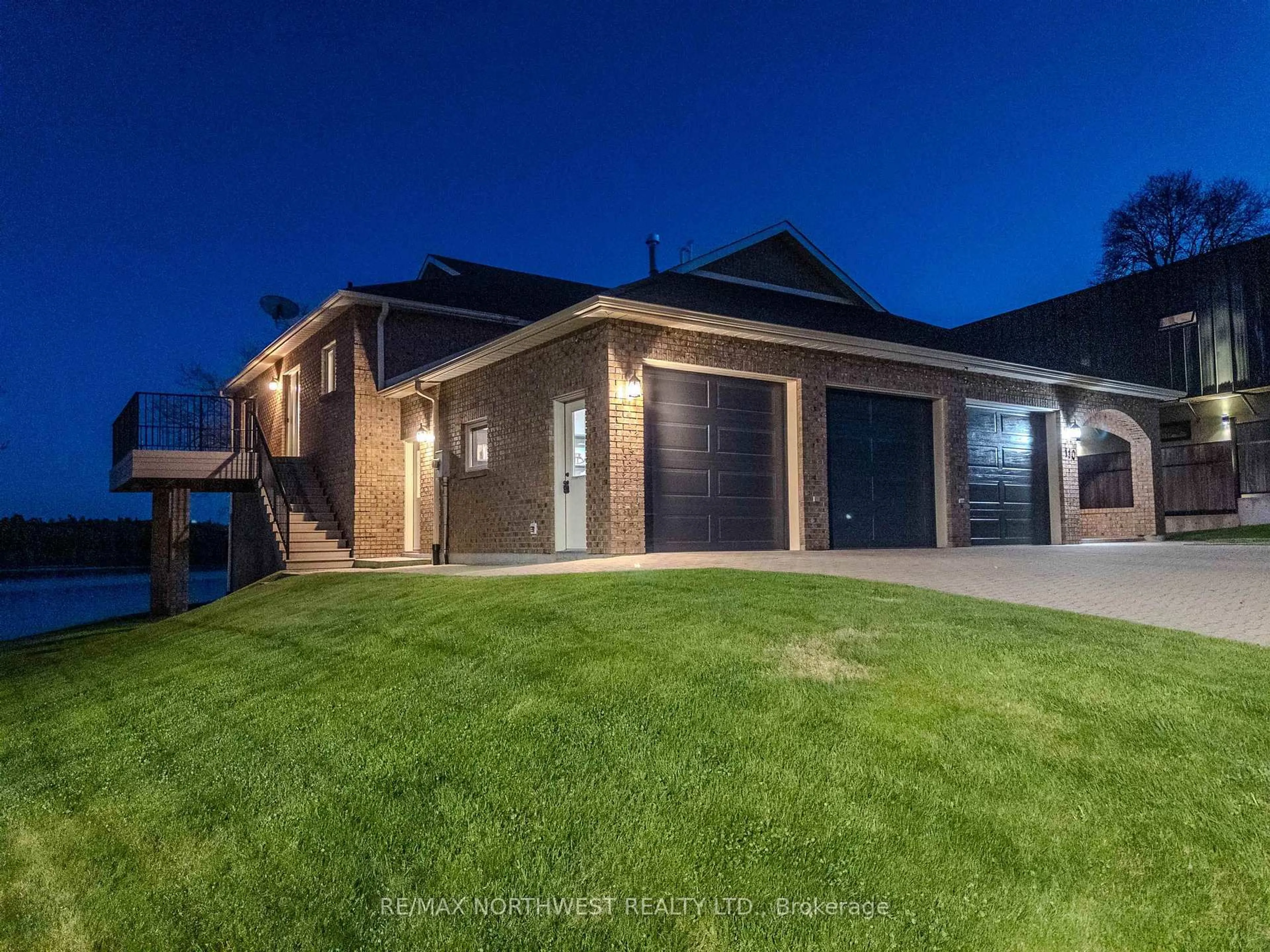 A pic from outside/outdoor area/front of a property/back of a property/a pic from drone, street for 110 Lakeside Crescent, Kenora Ontario P9N 4H4