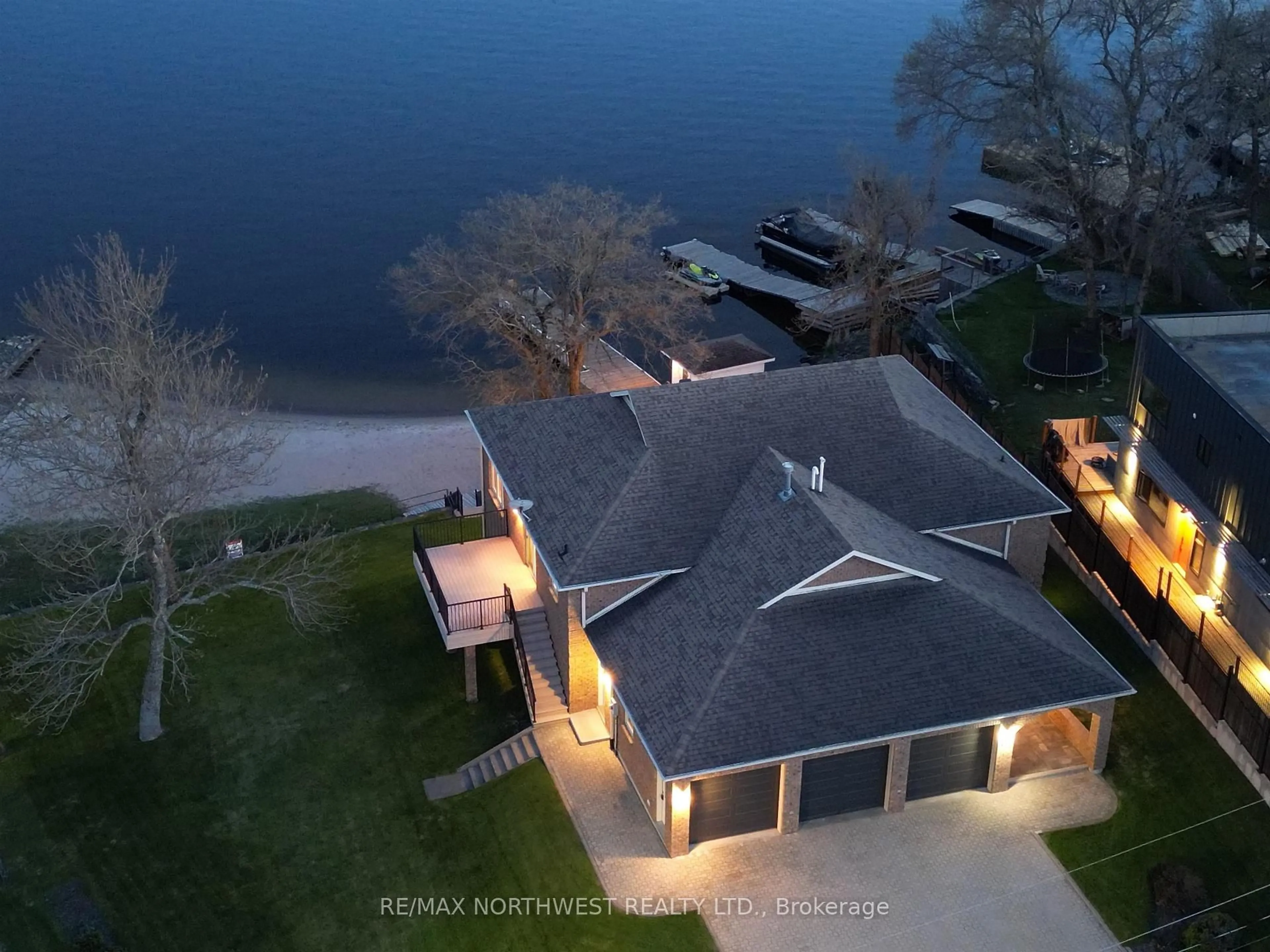 A pic from outside/outdoor area/front of a property/back of a property/a pic from drone, water/lake/river/ocean view for 110 Lakeside Crescent, Kenora Ontario P9N 4H4