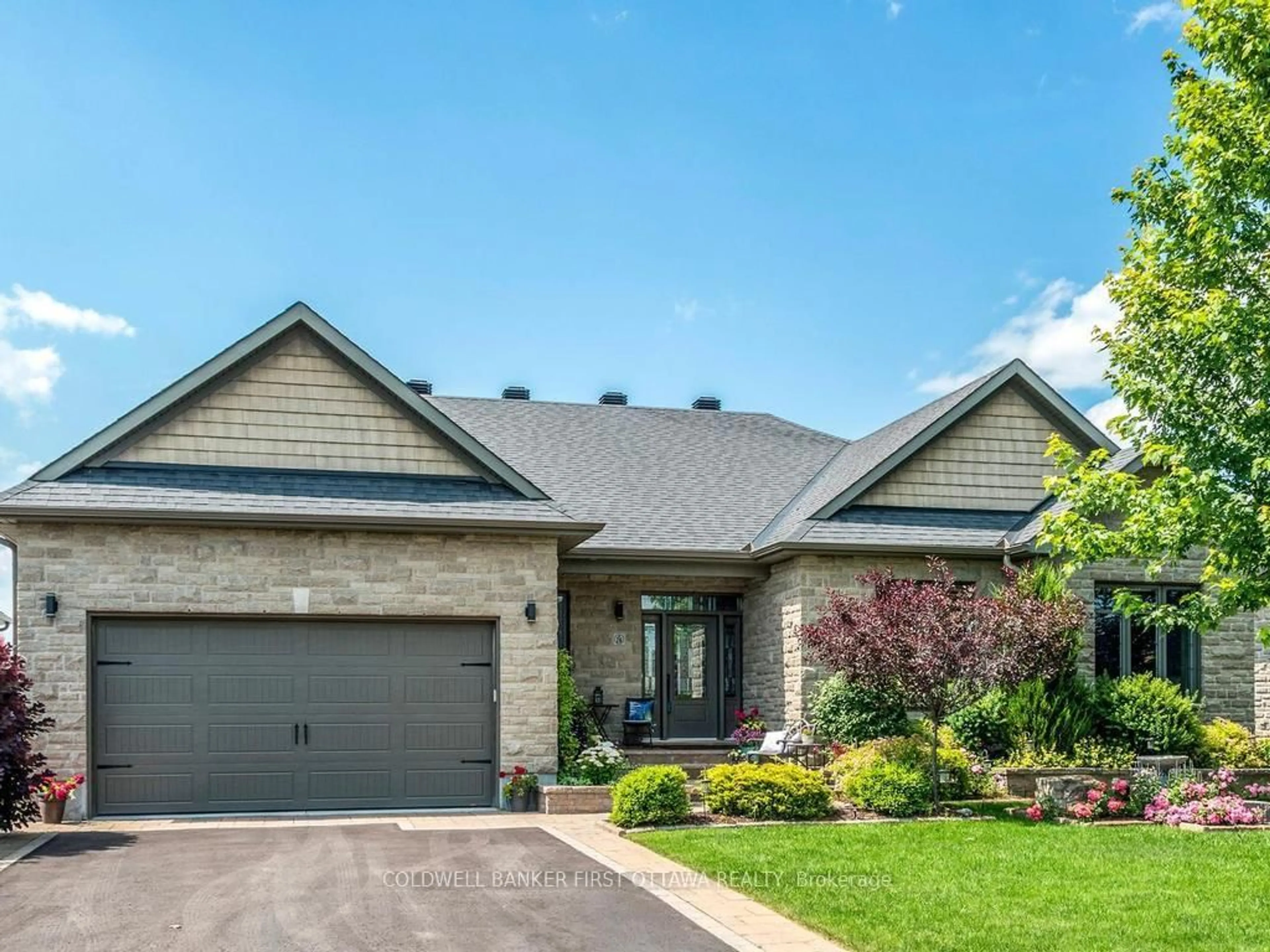 Home with brick exterior material, street for 76 Bald Eagle Cres, Richmond Ontario K0A 2Z0