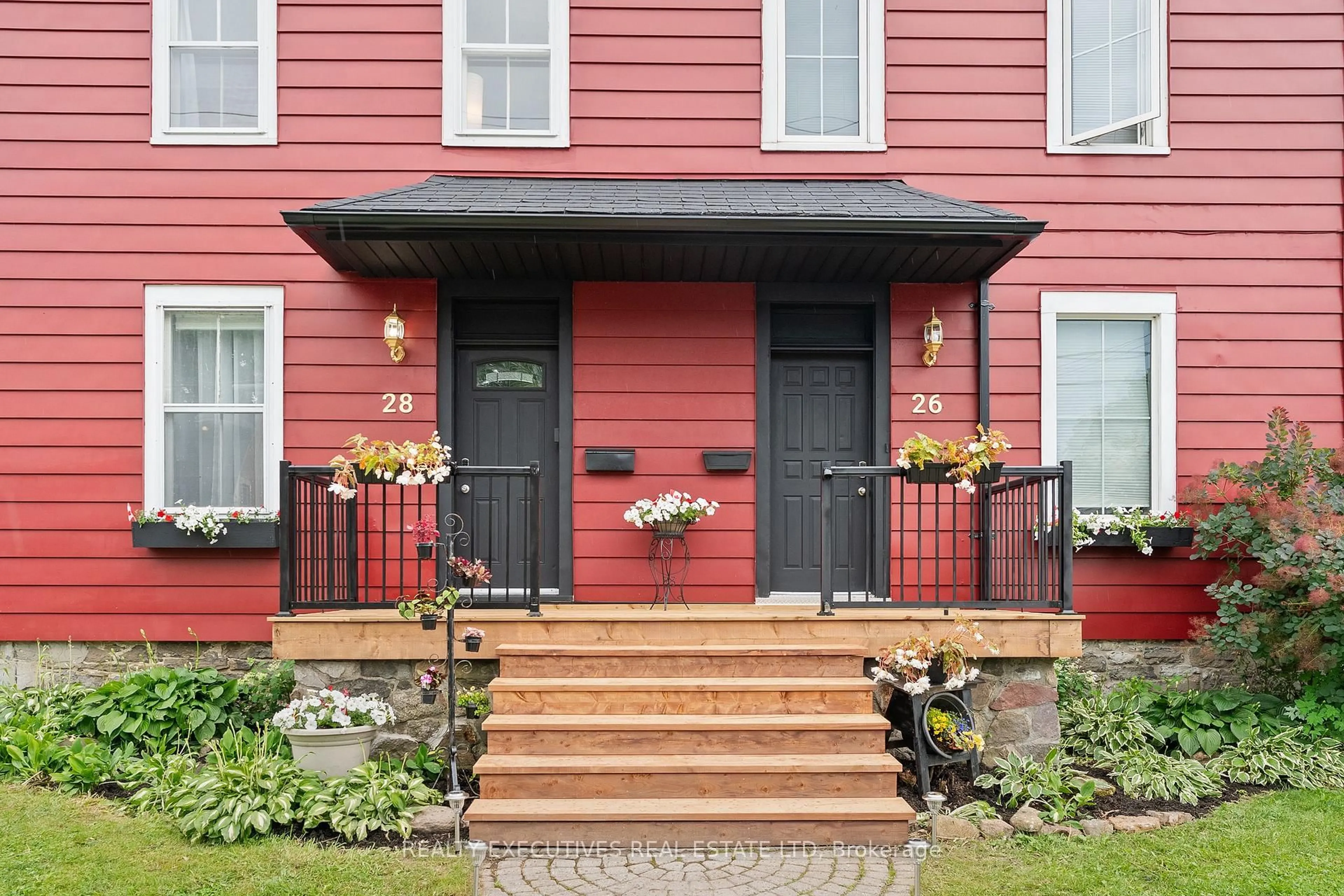 Unknown for 28 5th St, Cornwall Ontario K6H 2L4
