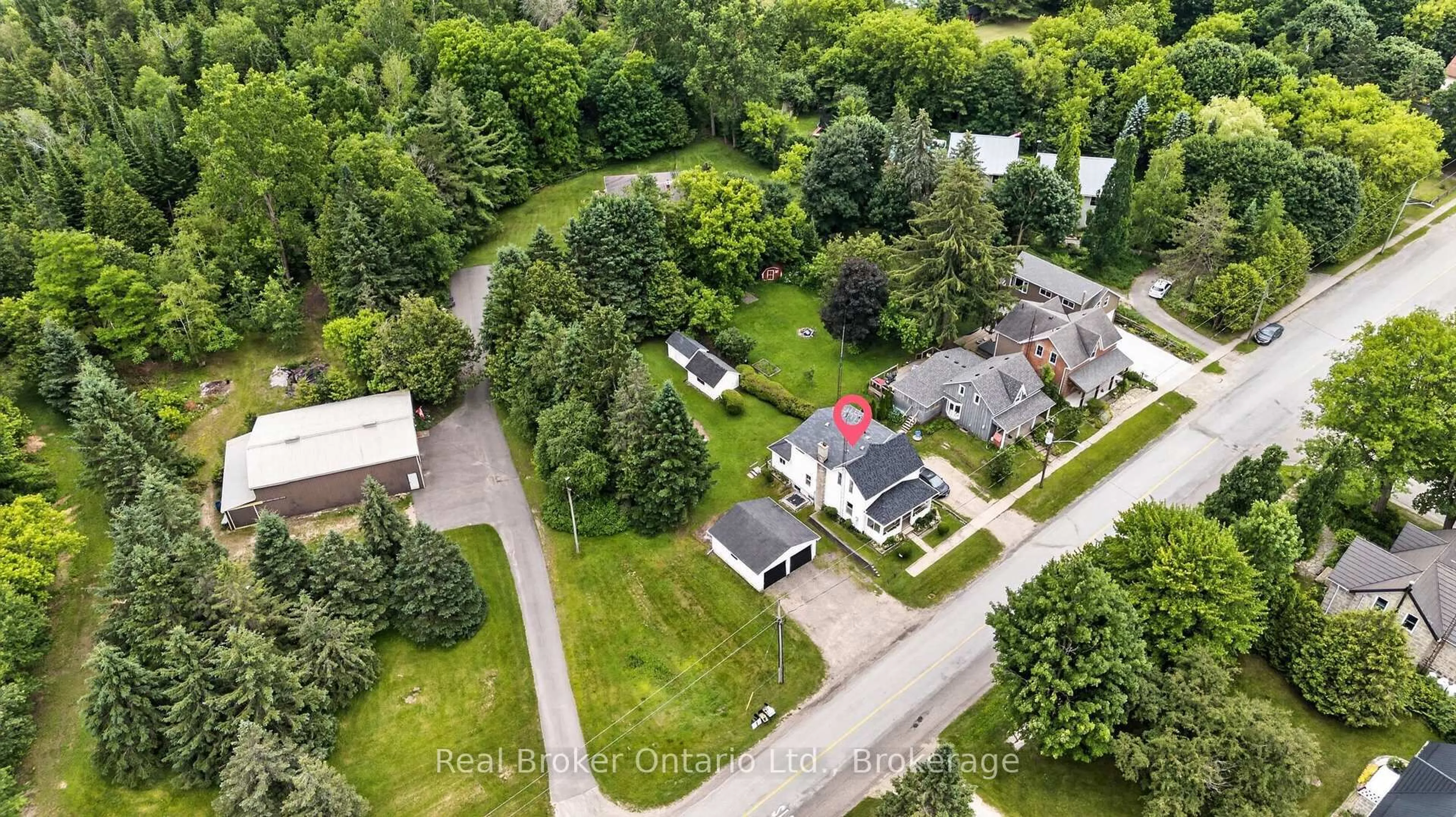 A pic from outside/outdoor area/front of a property/back of a property/a pic from drone, street for 9033 Erin Garafraxa Townline, Erin Ontario L0N 1N0