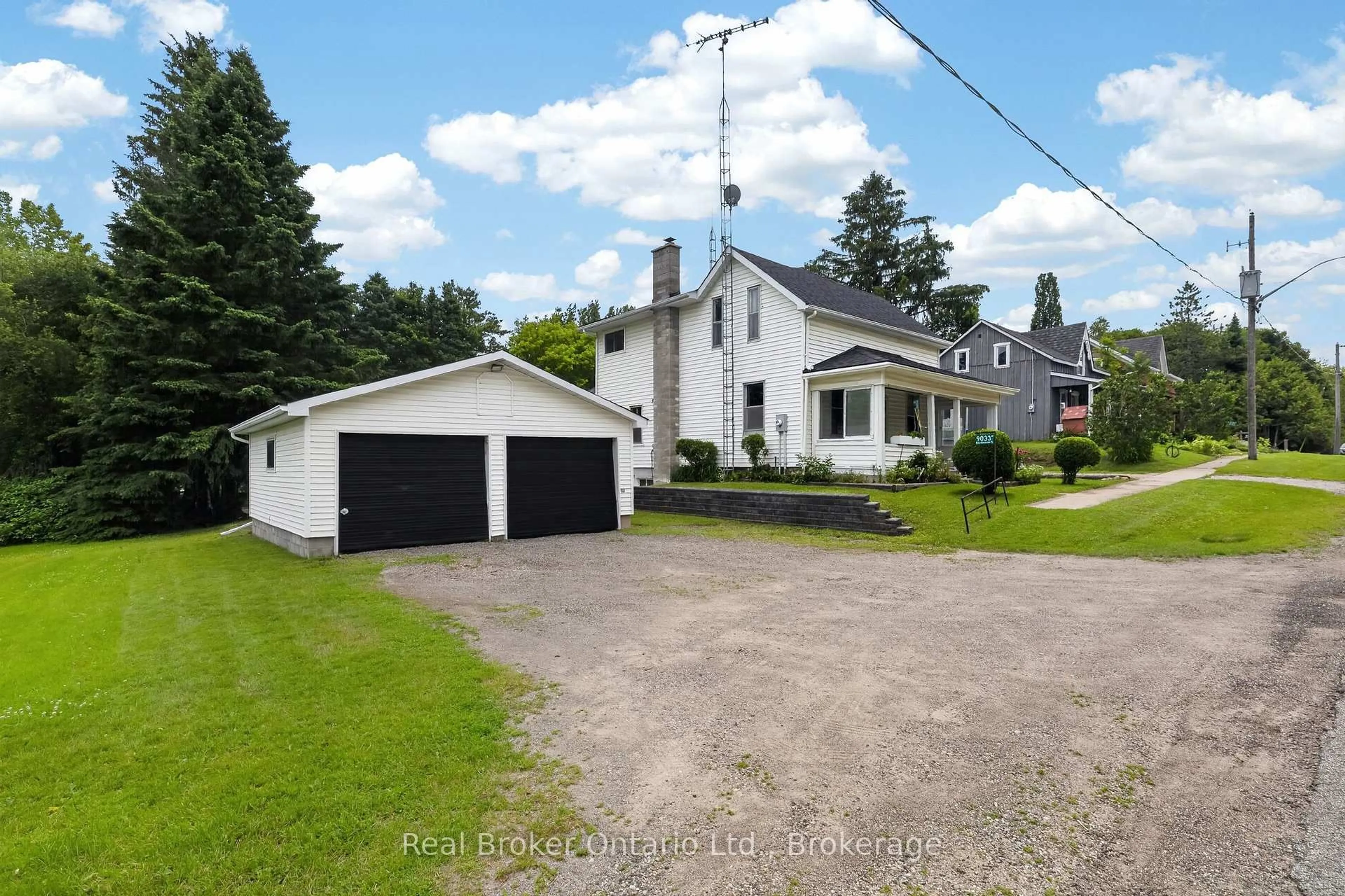 A pic from outside/outdoor area/front of a property/back of a property/a pic from drone, street for 9033 Erin Garafraxa Townline, Erin Ontario L0N 1N0