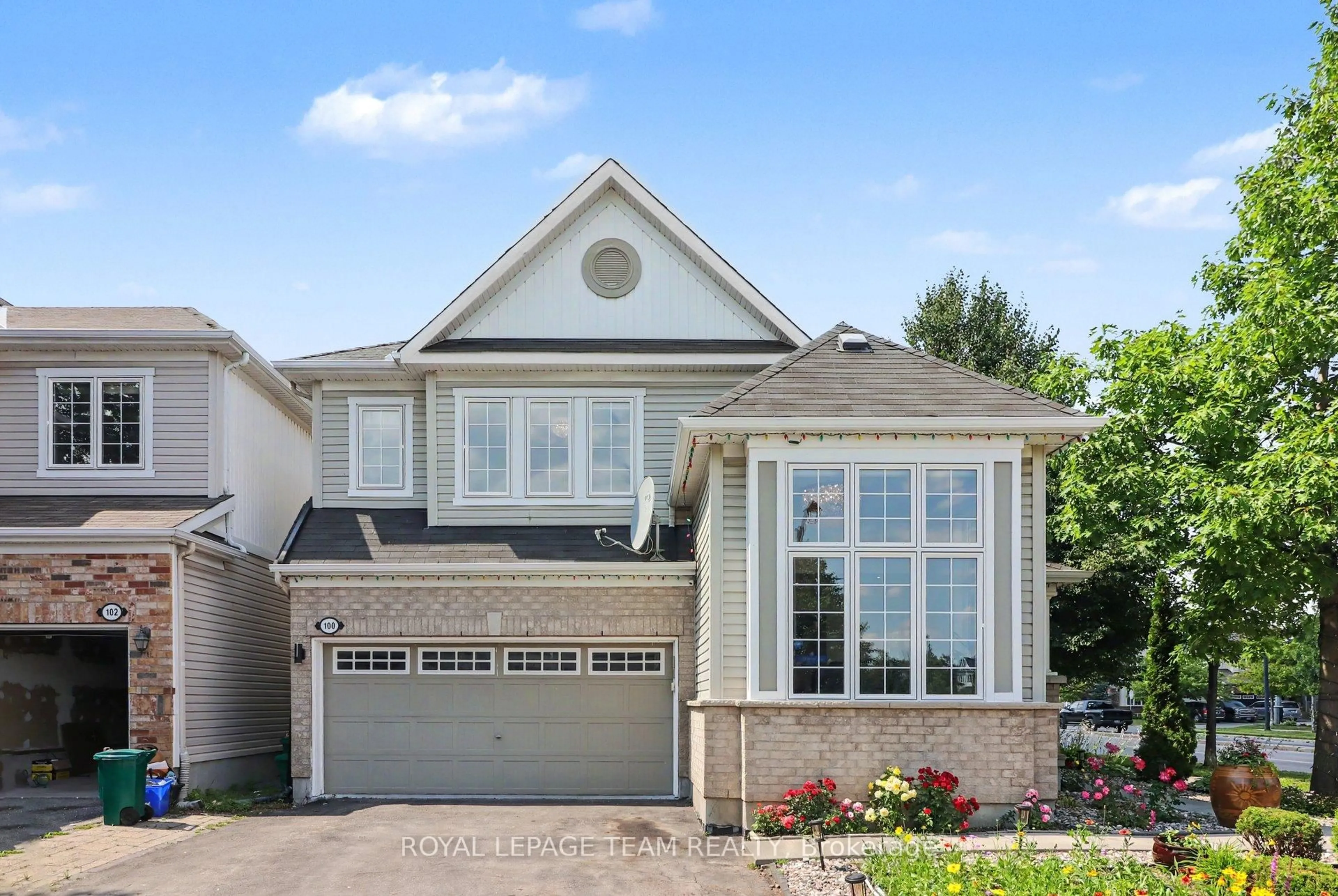 Home with vinyl exterior material, street for 100 Sonesta Circ, Arnprior Ontario K2S 0G6