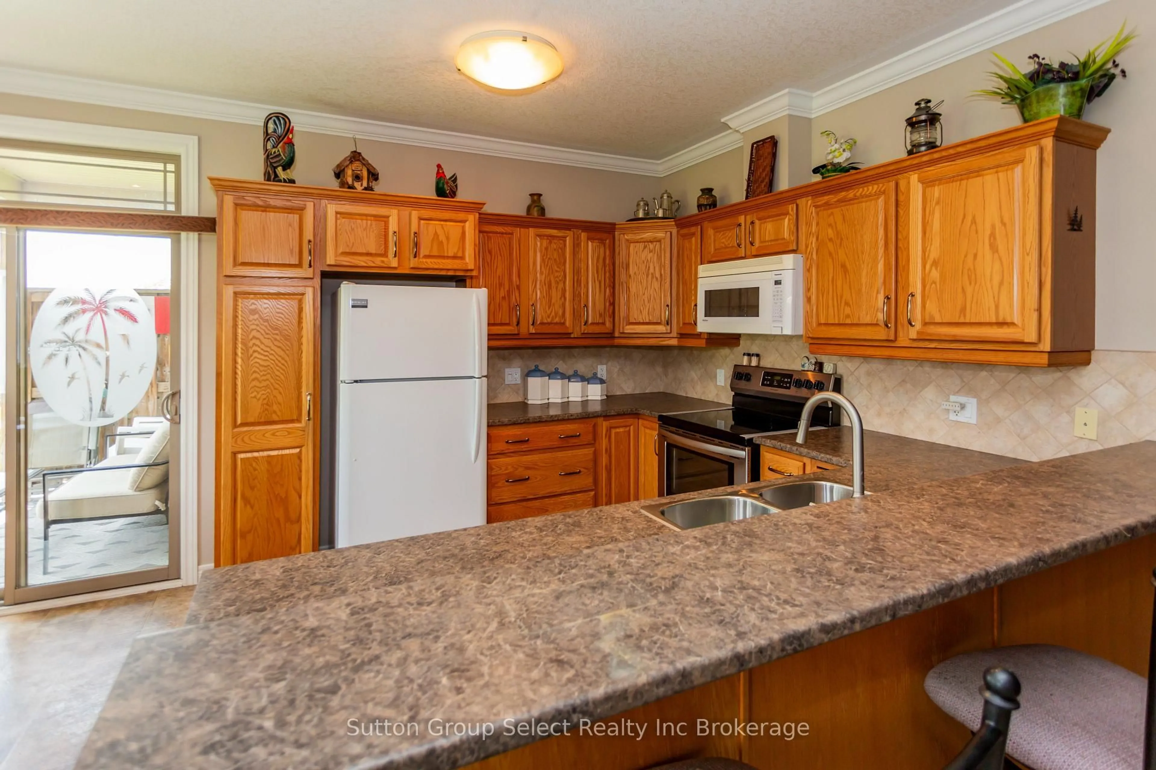 Standard kitchen, unknown for 540 Spitfire St #31, Woodstock Ontario N4T 0C2