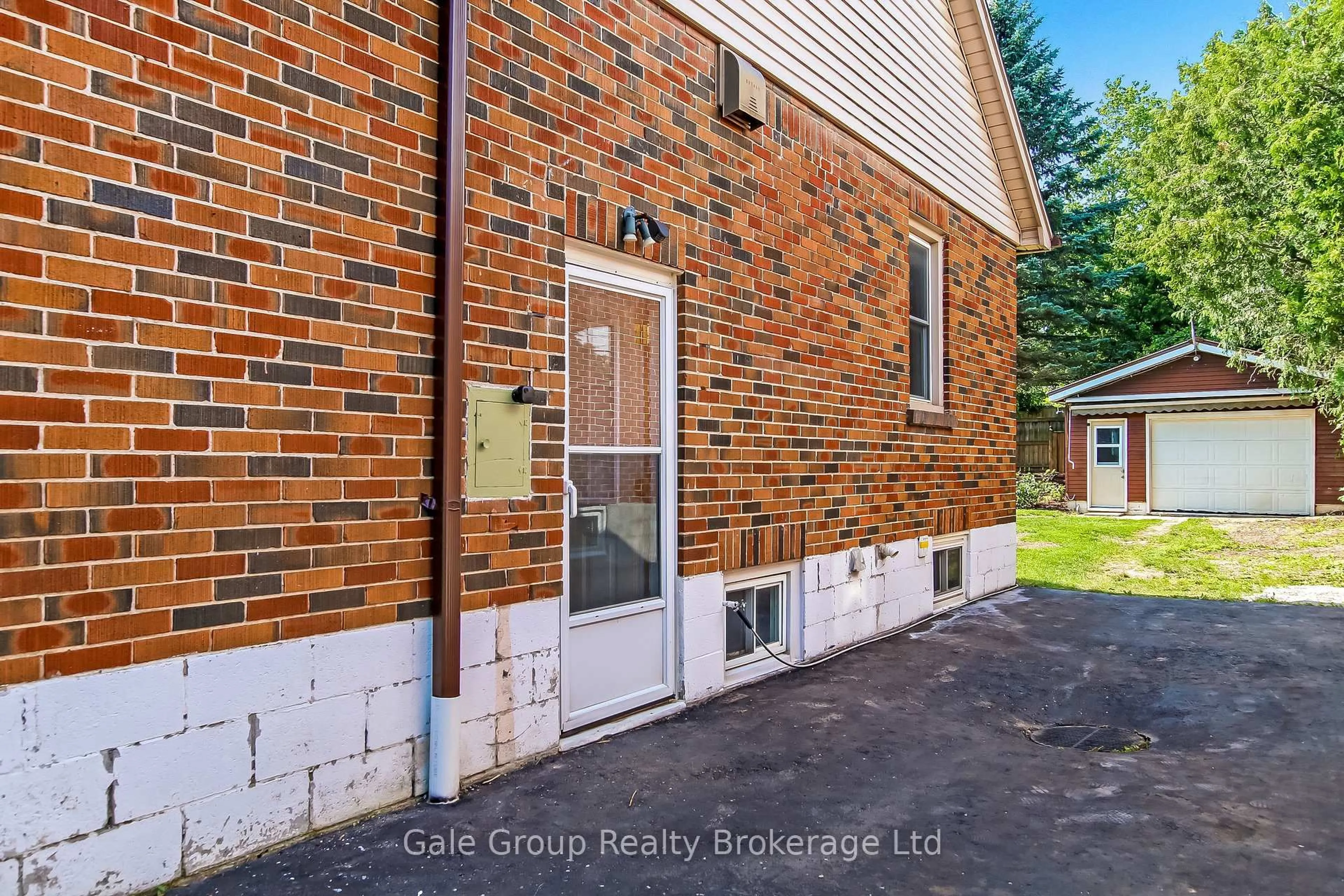 Home with brick exterior material, street for 457 Brant St, Woodstock Ontario N4S 5J3