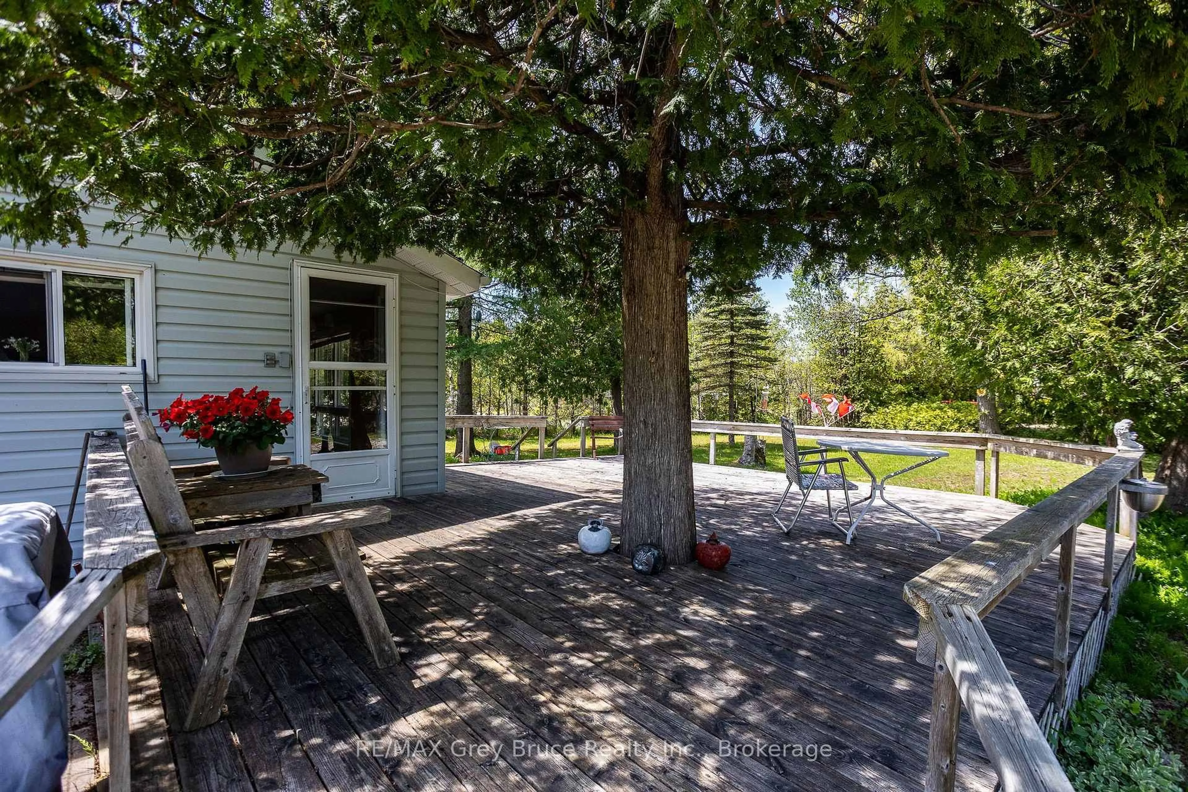 Patio, unknown for 181 Woodland Circ, Chatsworth Ontario N0H 1G0