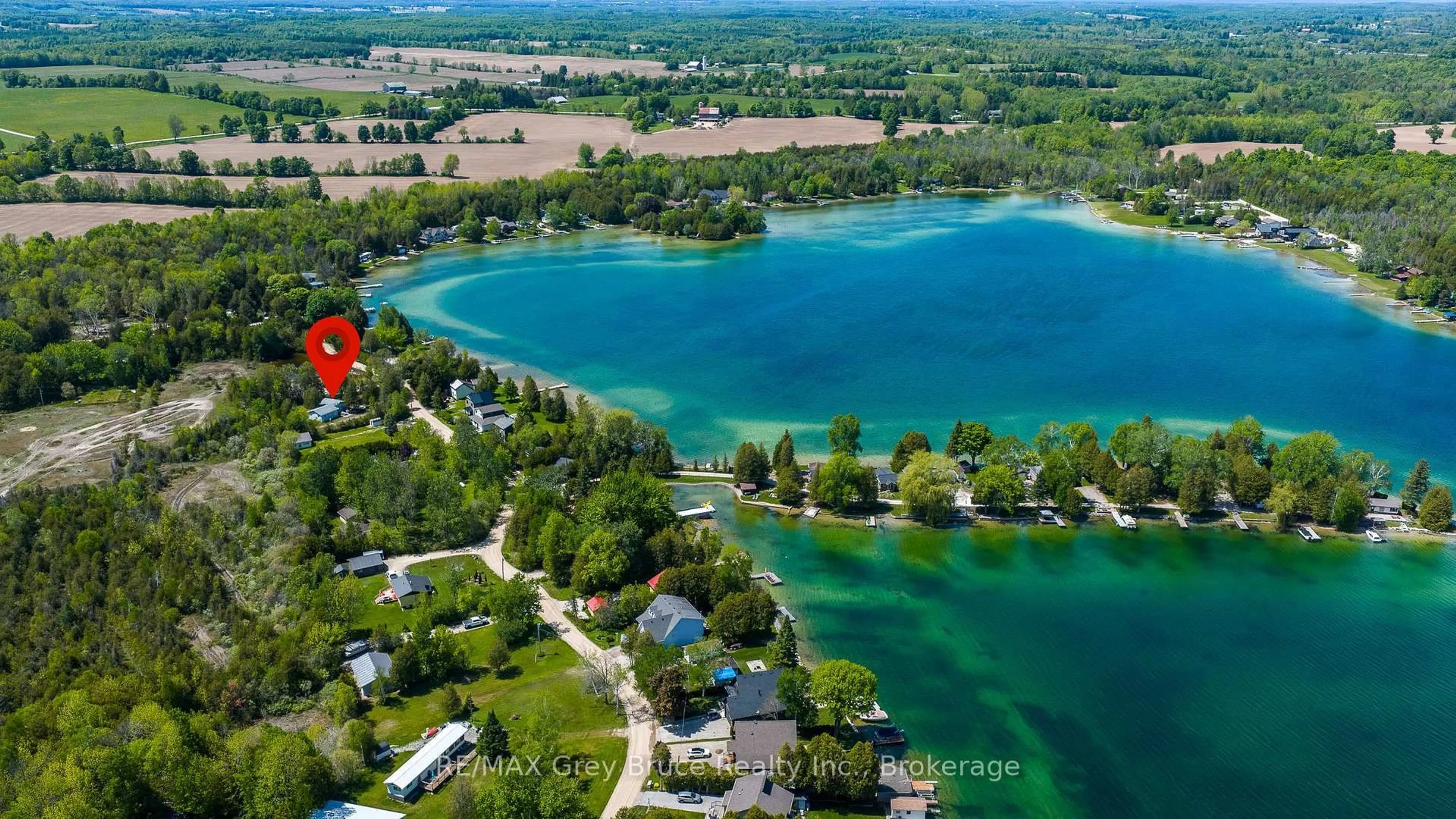 A pic from outside/outdoor area/front of a property/back of a property/a pic from drone, water/lake/river/ocean view for 181 Woodland Circ, Chatsworth Ontario N0H 1G0