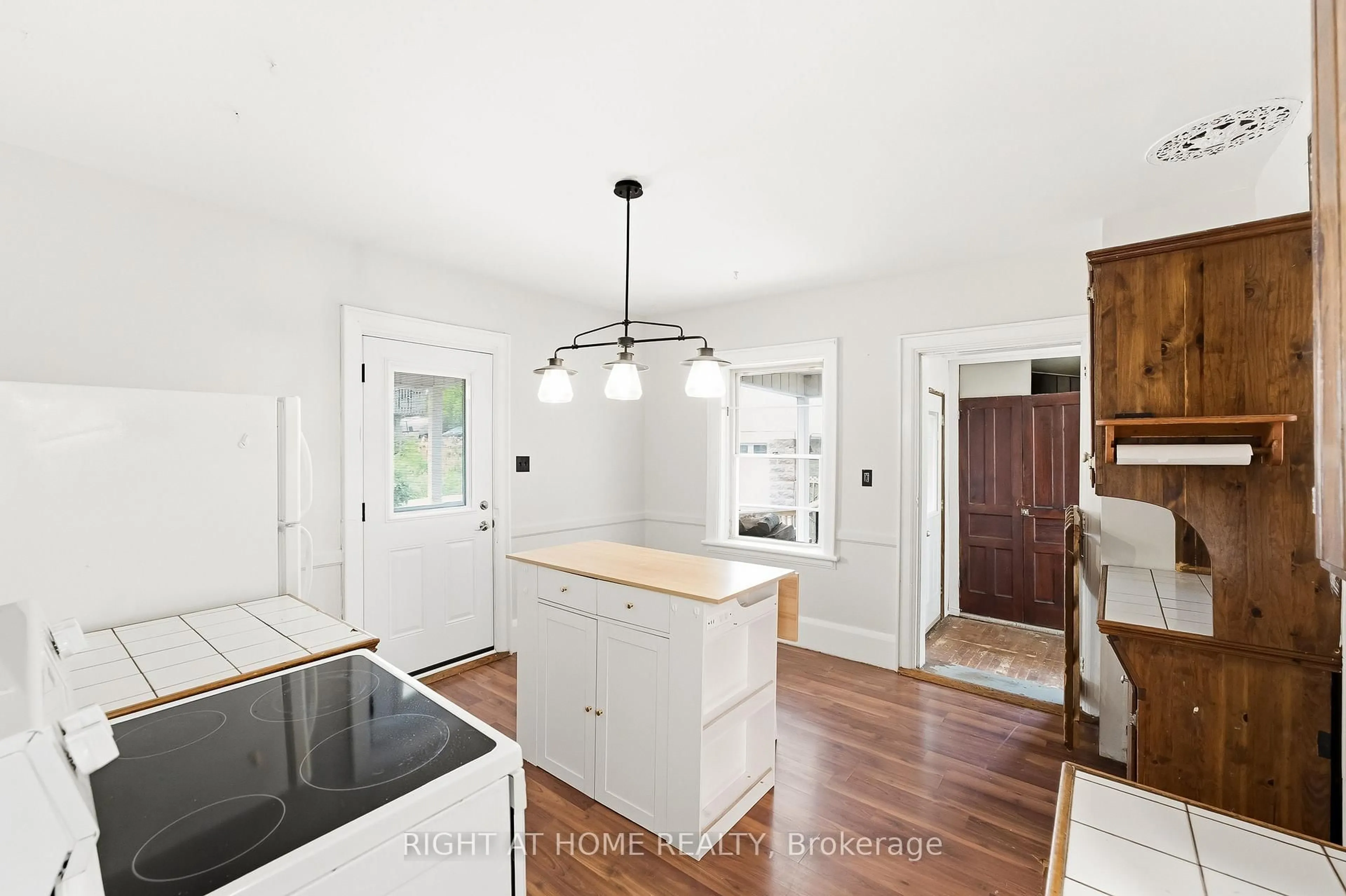 Open concept kitchen, unknown for 9140 County Rd 45, Alnwick/Haldimand Ontario K0K 2X0