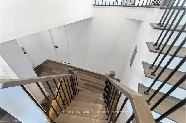 1352 #8 Highway, Hamilton 4