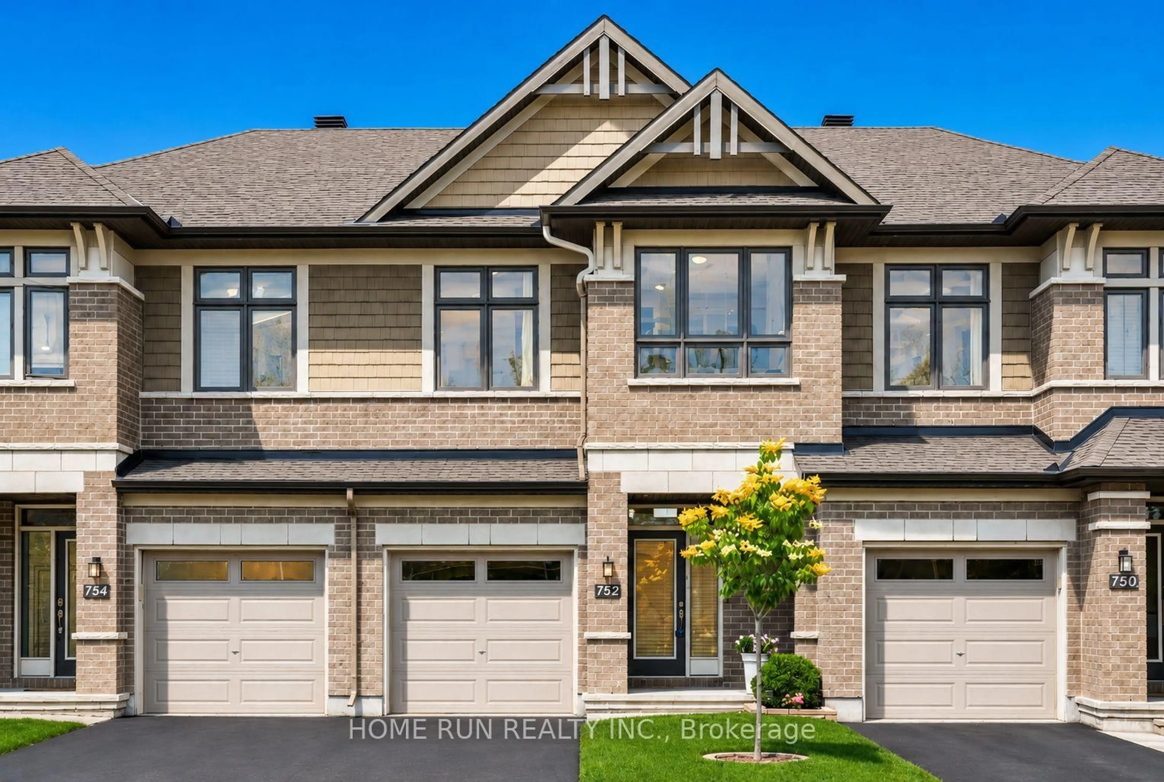 Home with brick exterior material, street for 752 Carnelian Cres, Ottawa Ontario K4M 0E2