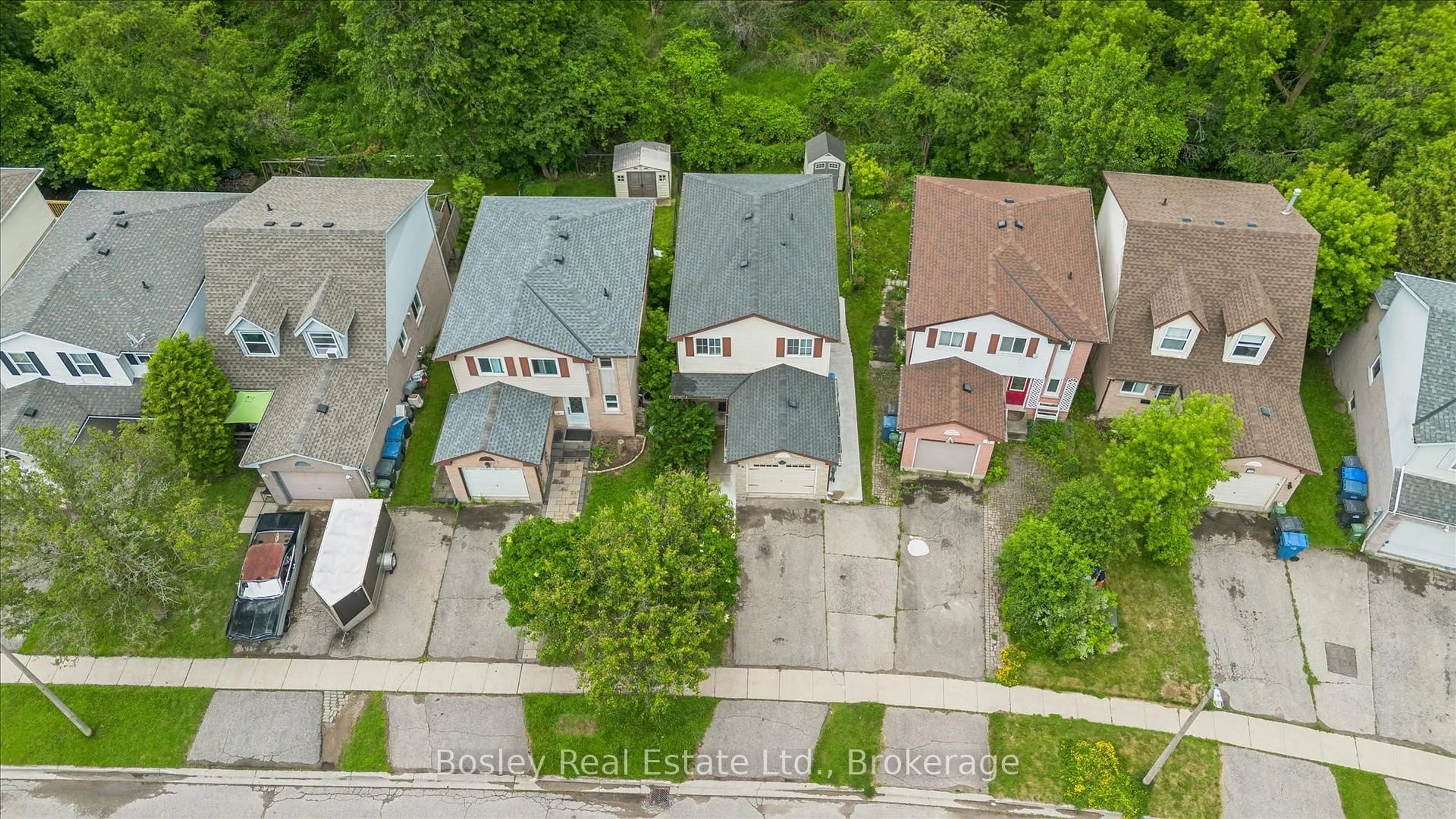 A pic from outside/outdoor area/front of a property/back of a property/a pic from drone, street for 55 Koch Dr, Guelph Ontario N1G 4G7