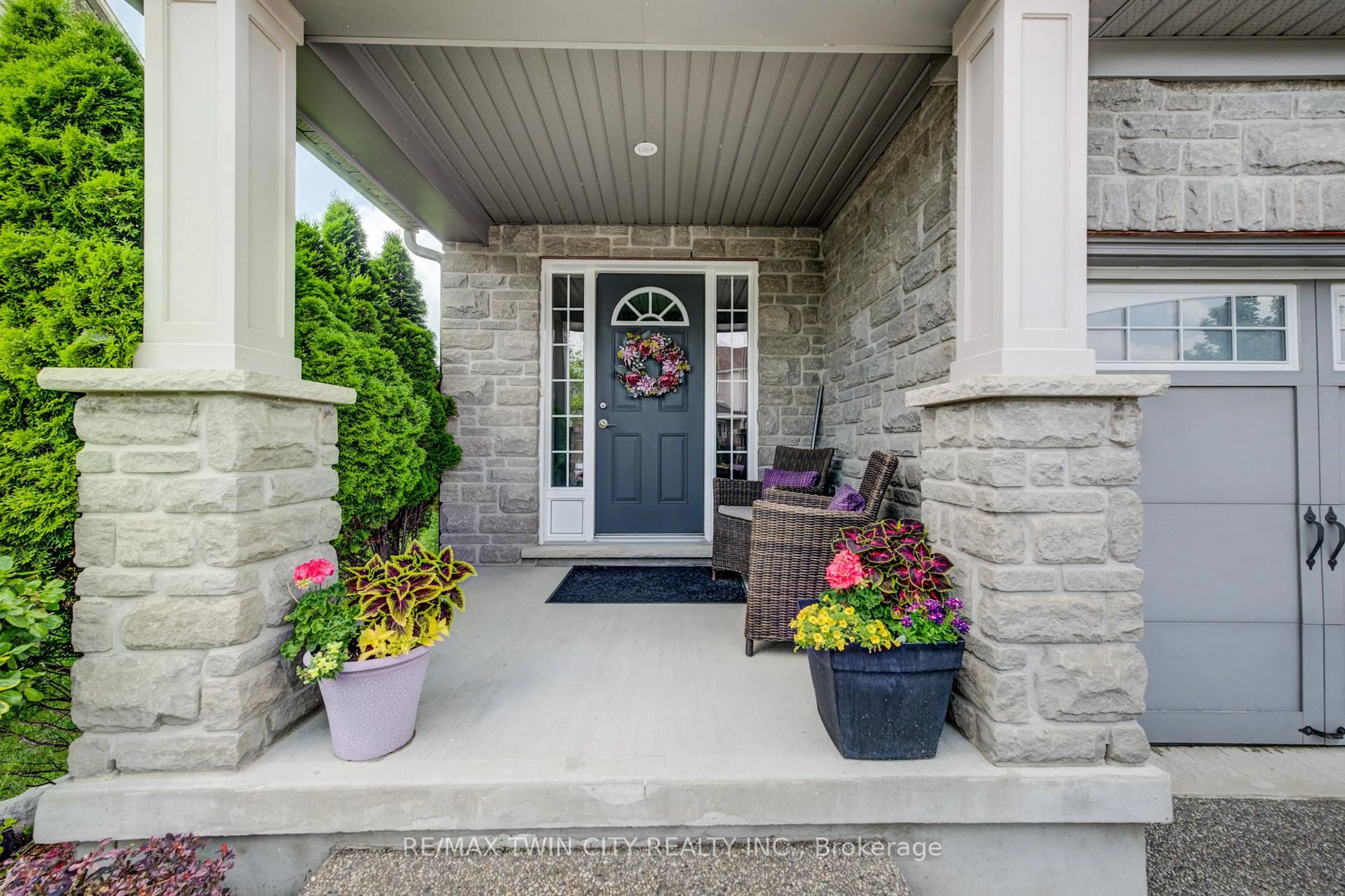 Indoor entryway for 99 Stillwater St, Waterloo Ontario N2A 0J1