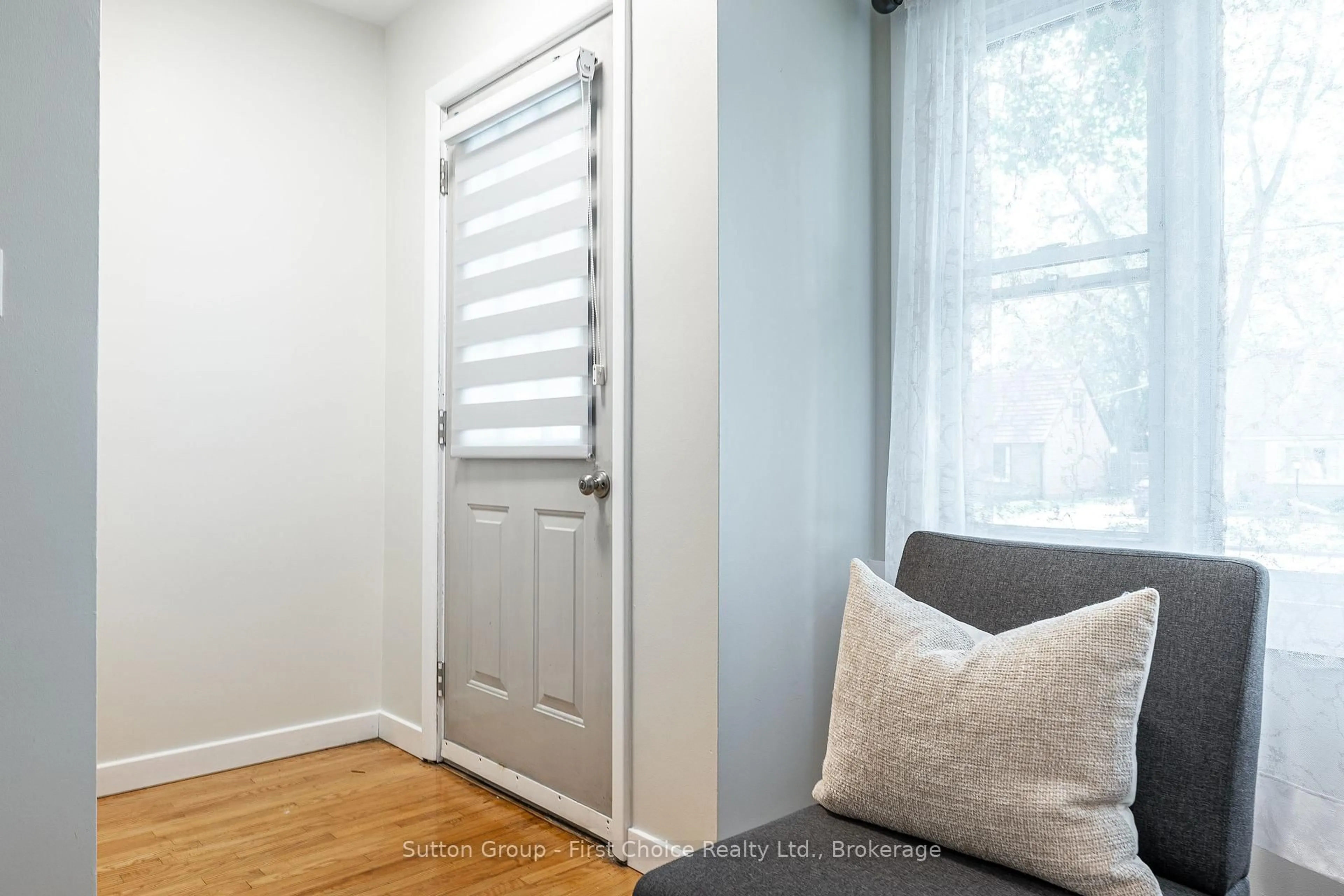 Indoor entryway for 153 Home St, Stratford Ontario N5A 2A2