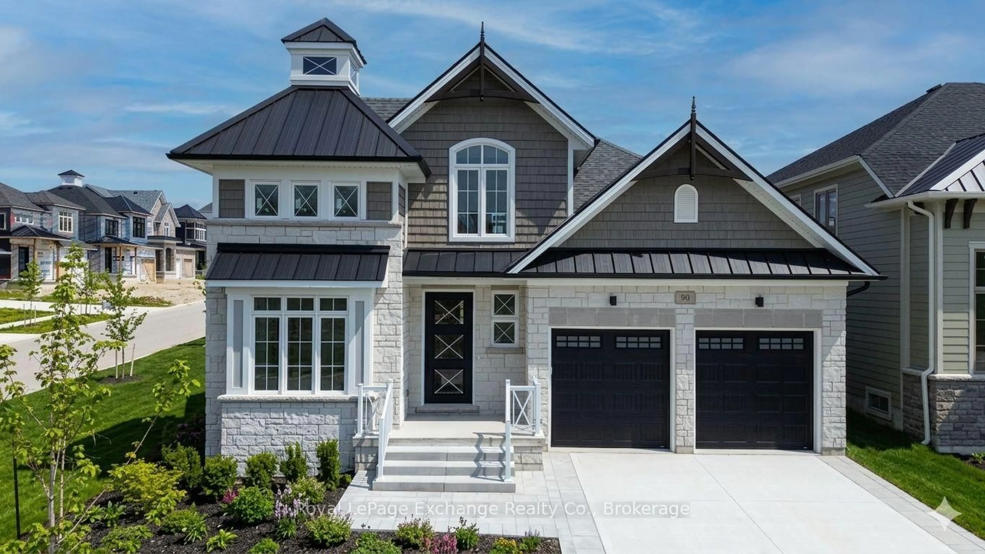 Home with vinyl exterior material, street for 90 Inverness St, Kincardine Ontario N2Z 2Z4
