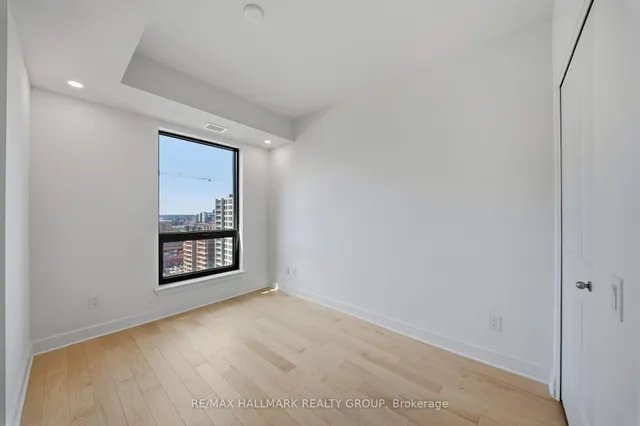 180 George St #2001, Ottawa 5