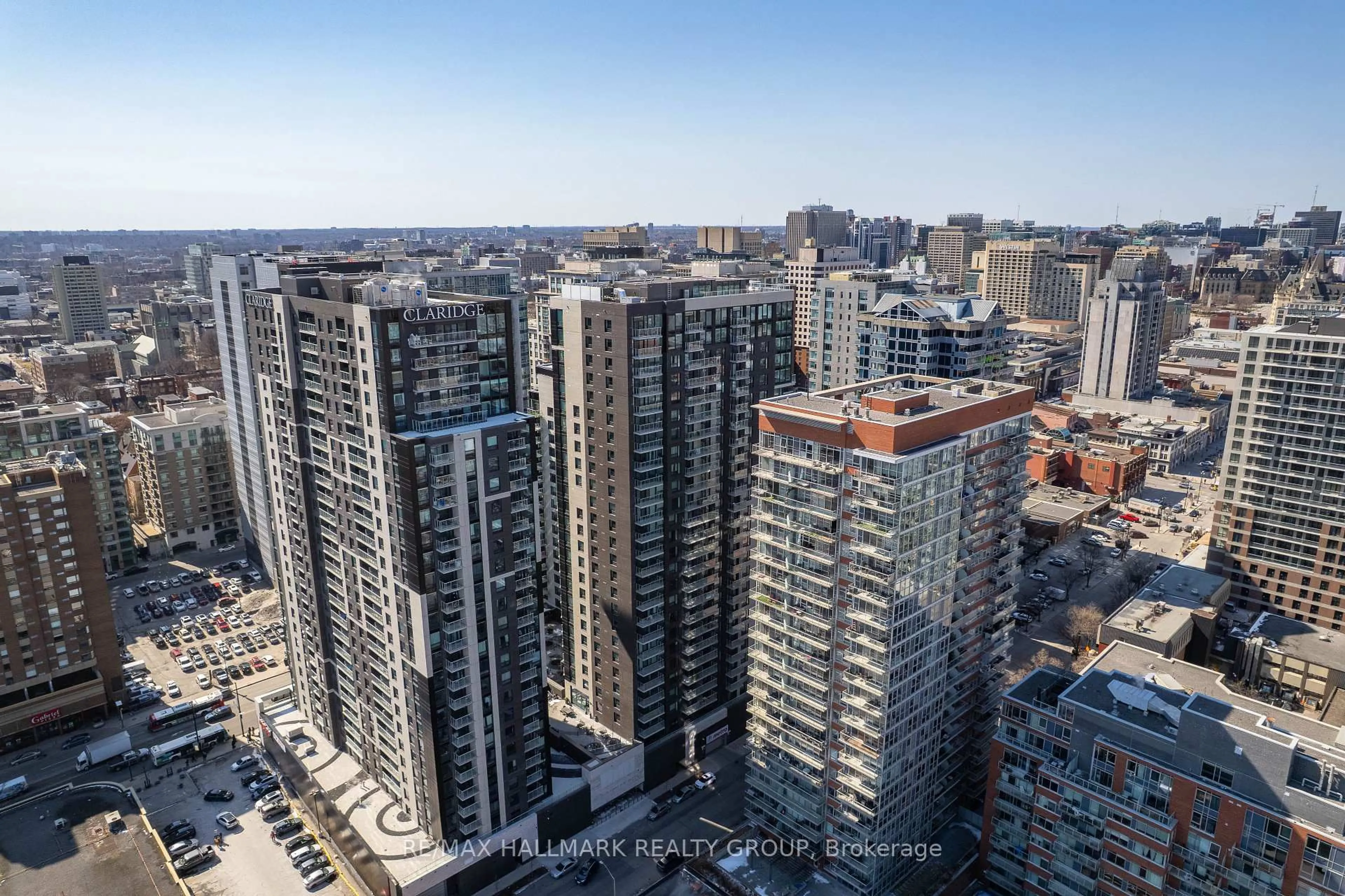 A pic from outside/outdoor area/front of a property/back of a property/a pic from drone, city buildings view from balcony for 180 George St #2406, Ottawa Ontario K1N 0G8