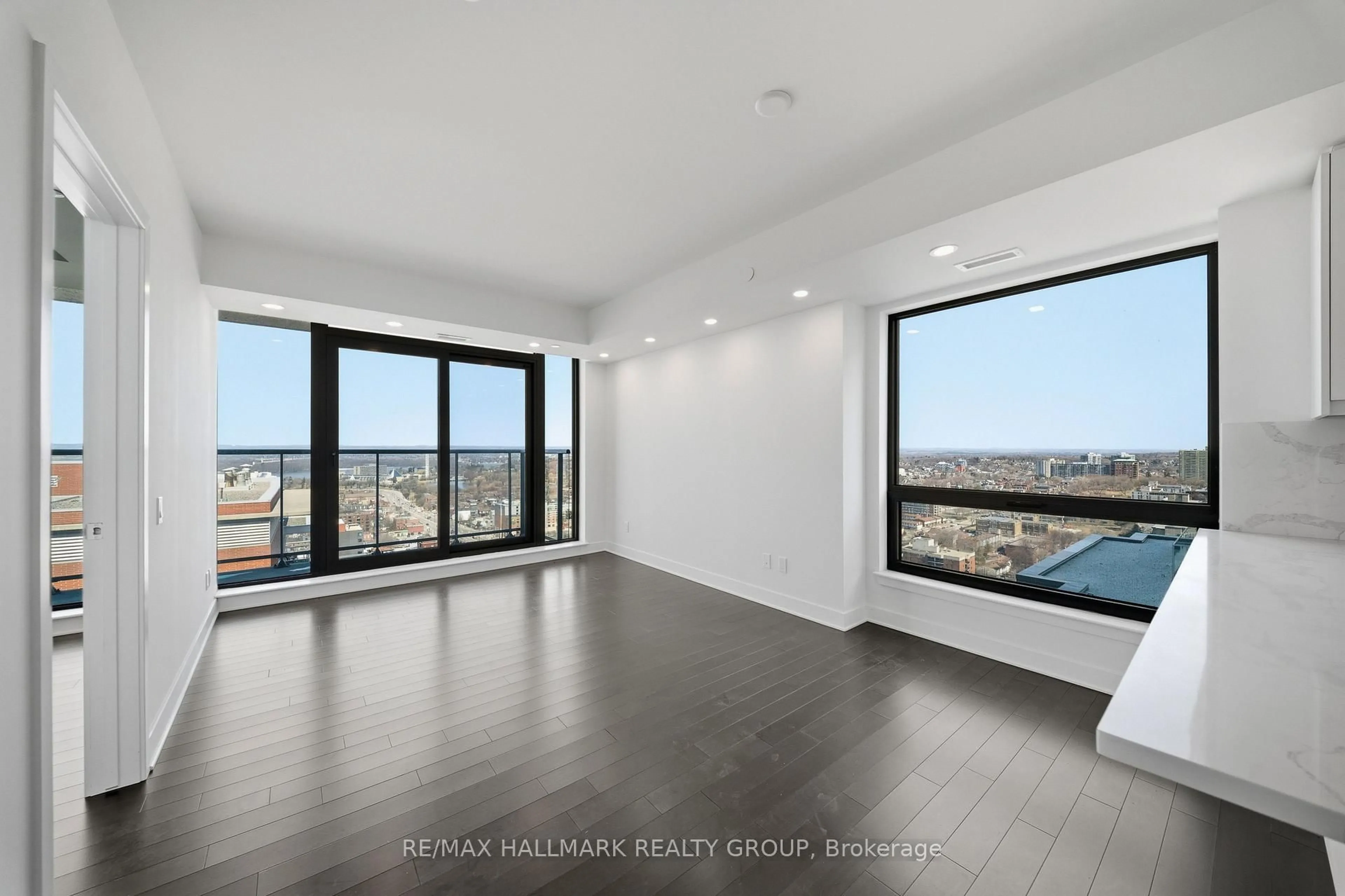A pic of a room for 180 George St #2406, Ottawa Ontario K1N 0G8