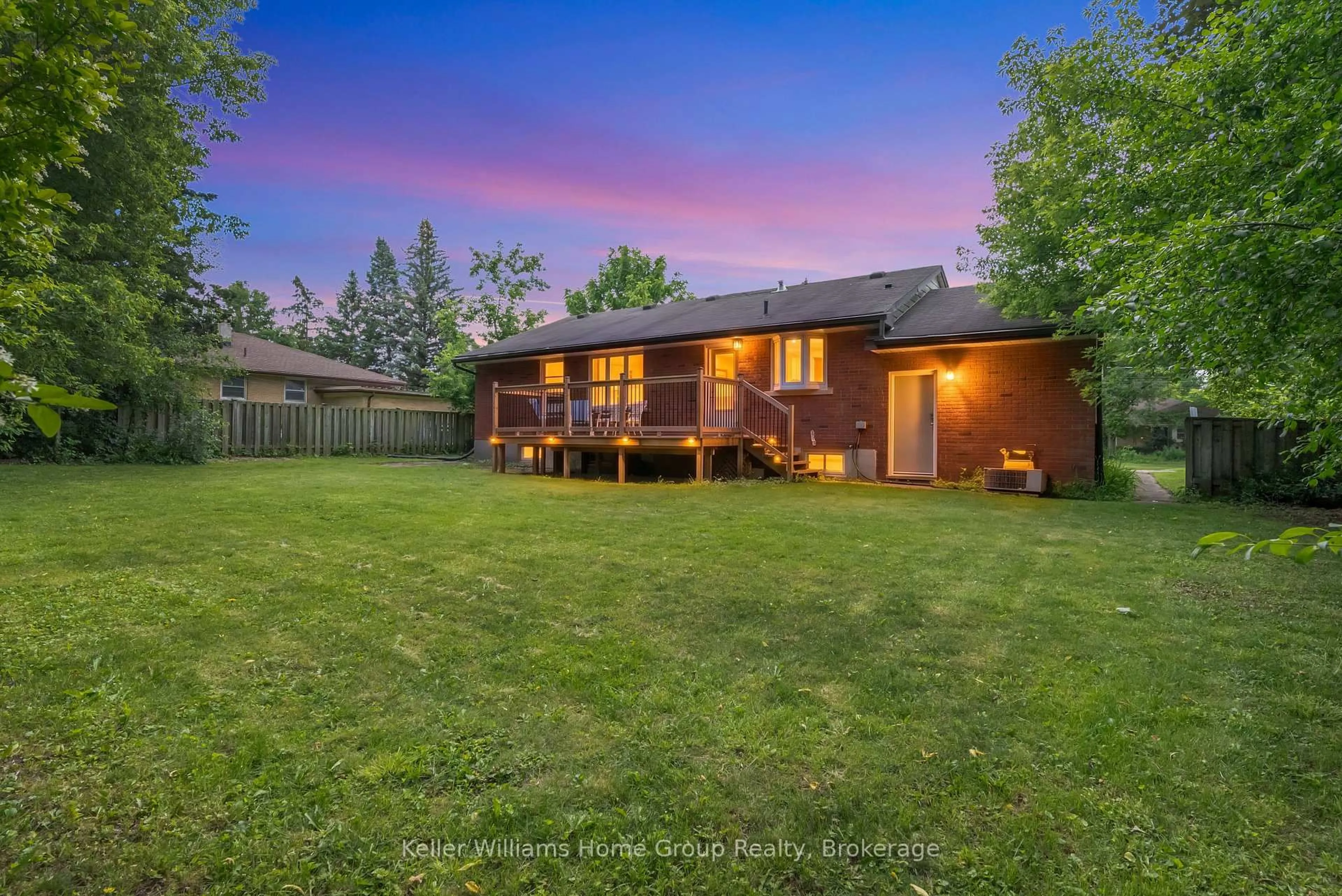 A pic from outside/outdoor area/front of a property/back of a property/a pic from drone, unknown for 24 Caledonia St, Guelph Ontario N1G 2C5