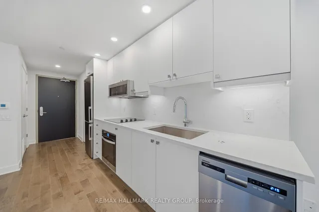 180 George St #308, Ottawa 4