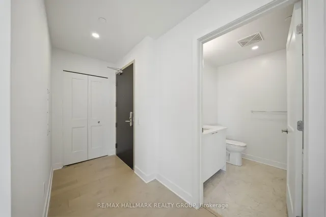 180 George St #2605, Ottawa 4