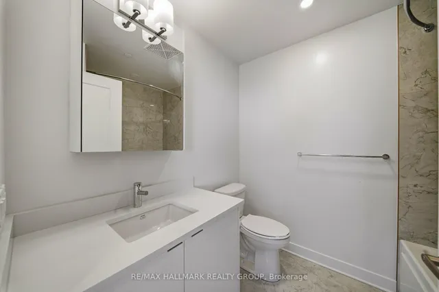 180 George St #2605, Ottawa 5