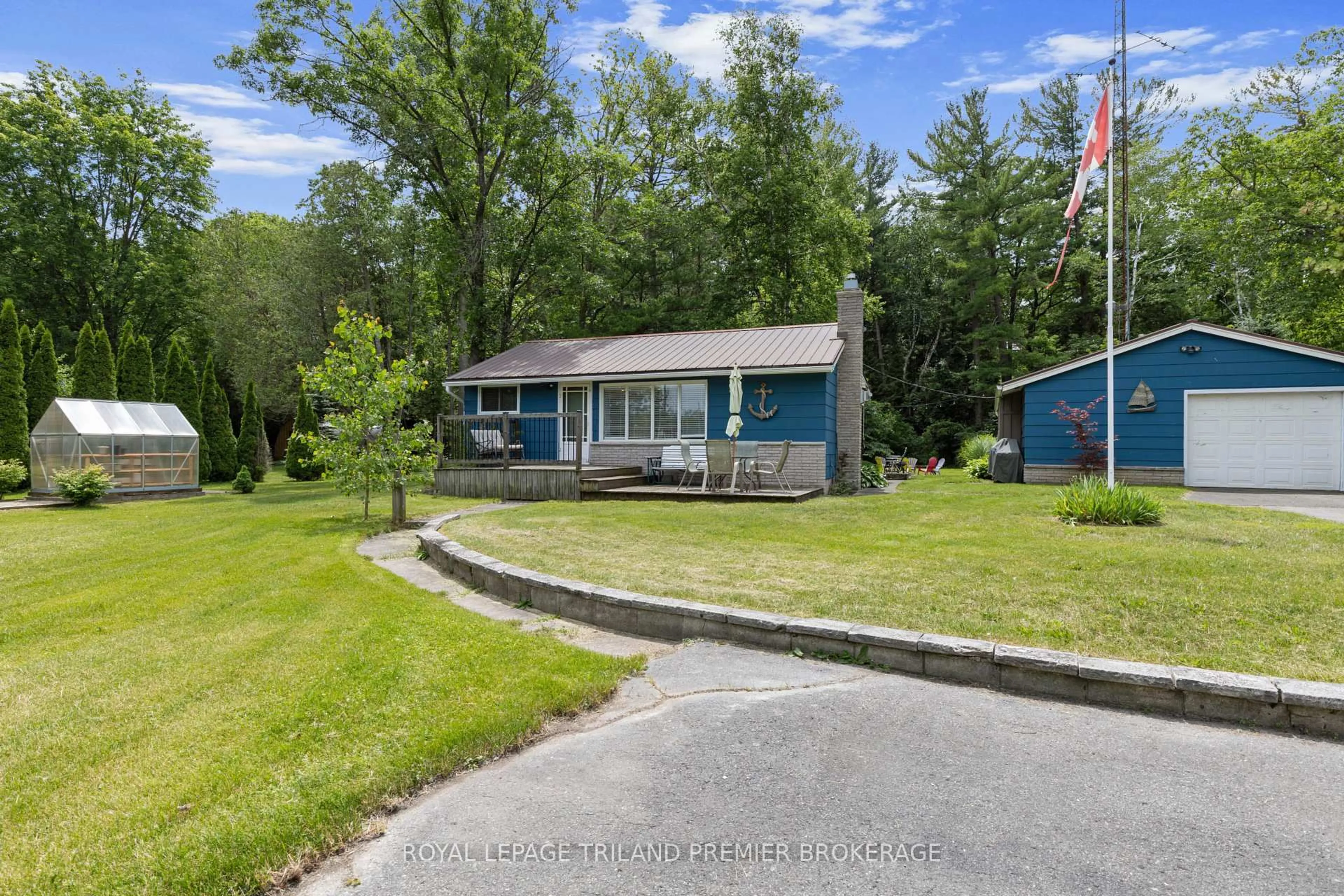 A pic from outside/outdoor area/front of a property/back of a property/a pic from drone, water/lake/river/ocean view for 7755 Patrick St, Lambton Shores Ontario N0M 2L0