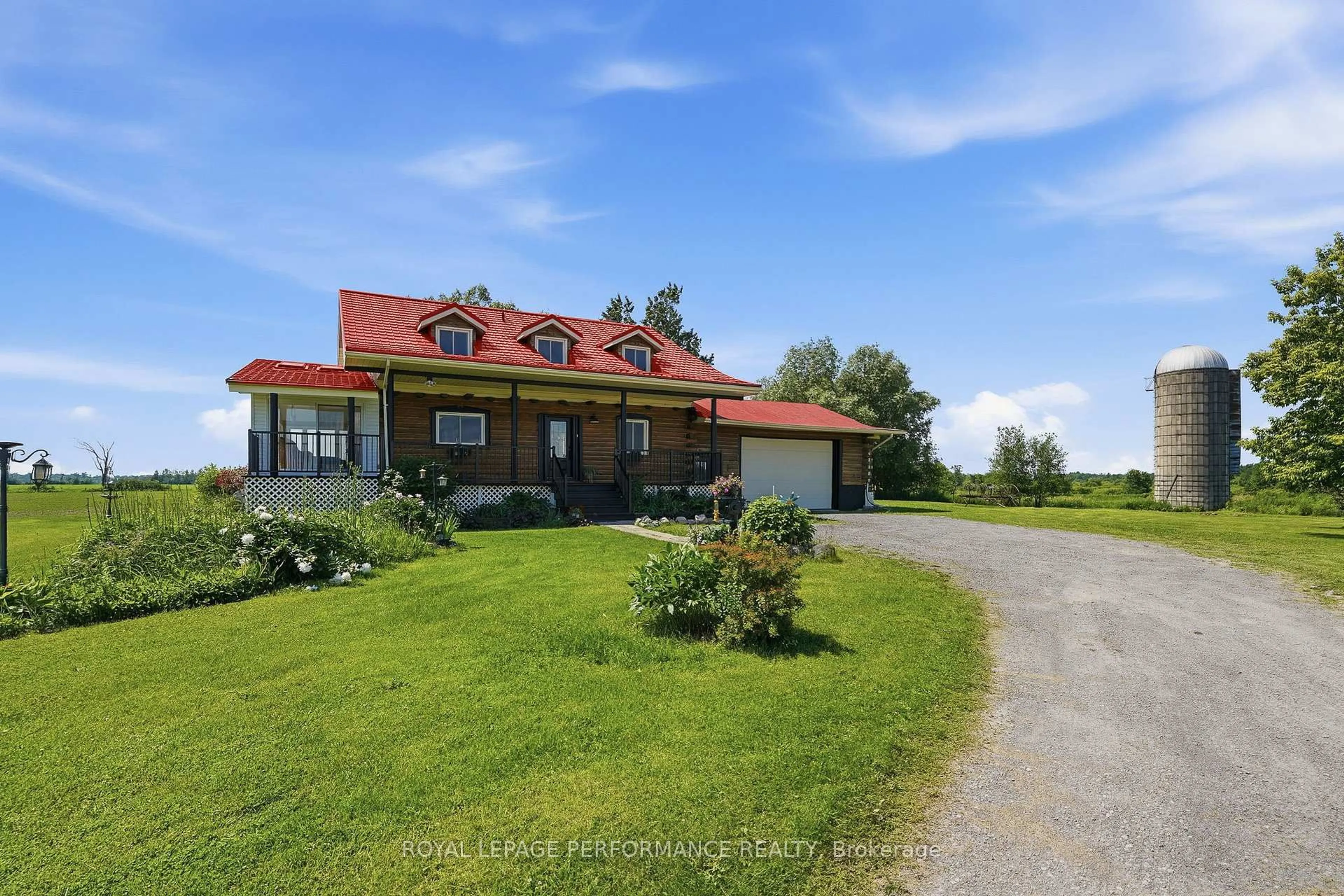 A pic from outside/outdoor area/front of a property/back of a property/a pic from drone, unknown for 3012 Birchgrove Rd, Sarsfield Ontario K0A 3E0