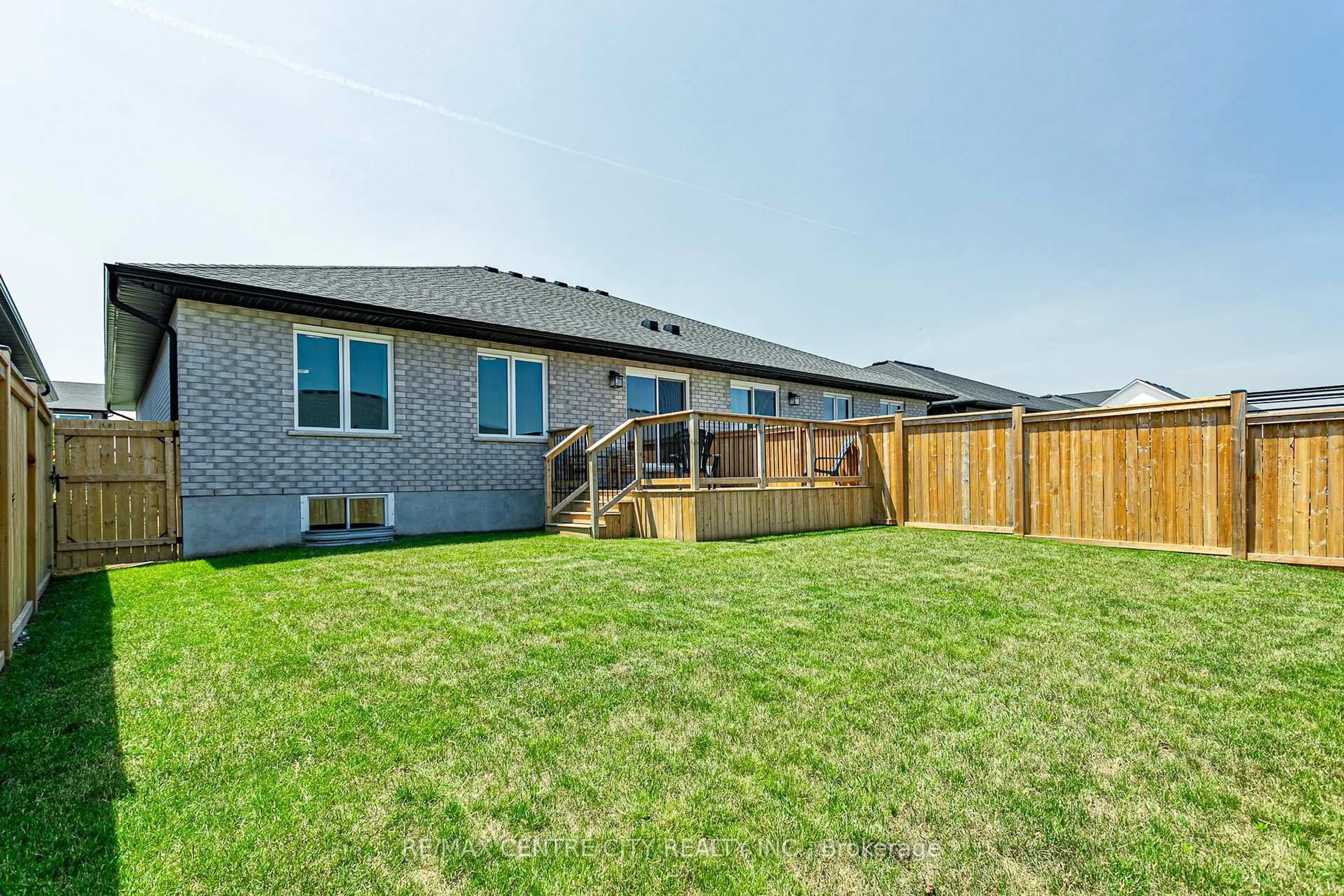 Patio, unknown for 27 Silverleaf Path, St. Thomas Ontario N5R 0N6