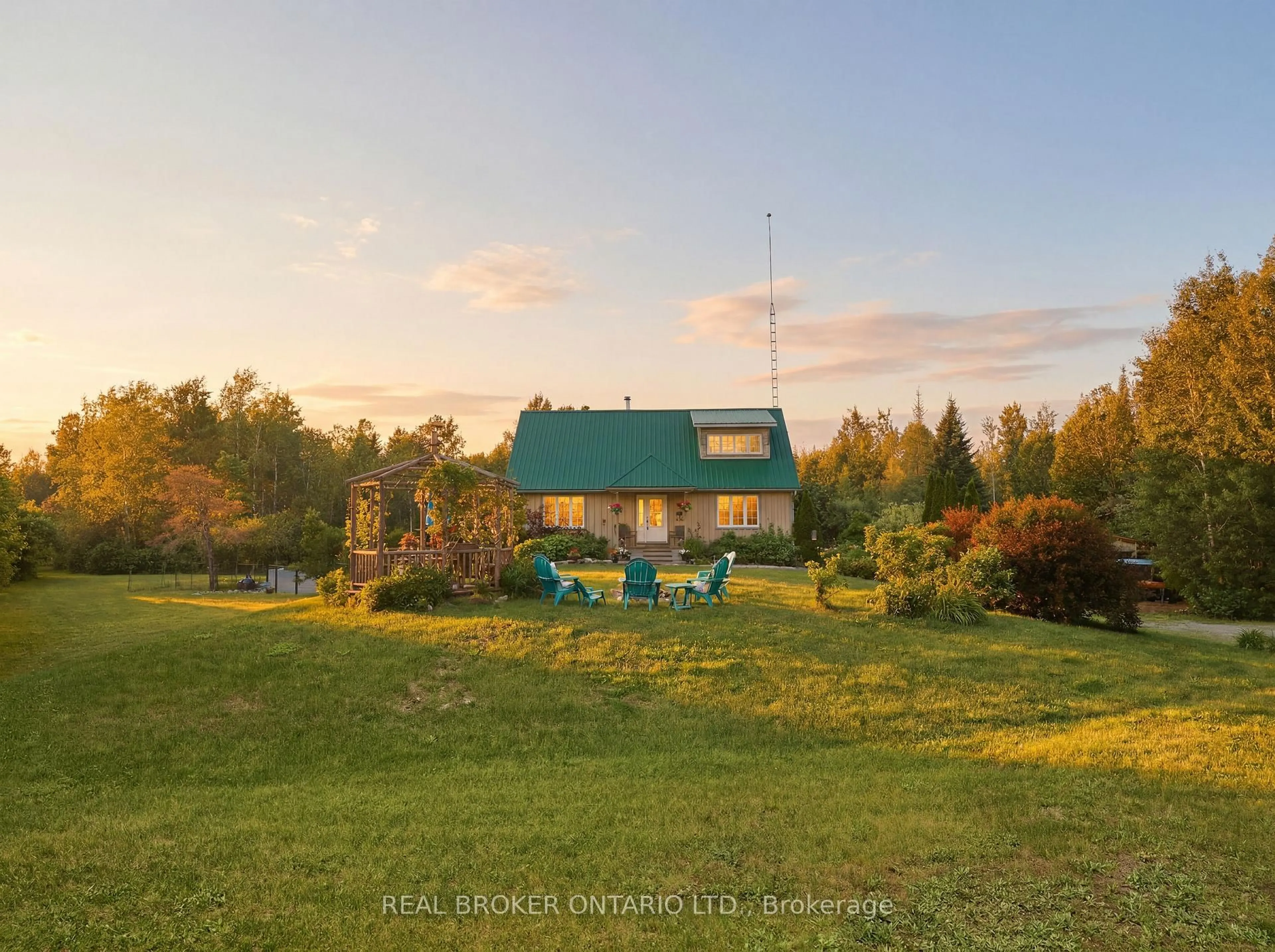 A pic from outside/outdoor area/front of a property/back of a property/a pic from drone, unknown for 7198 Harnett Rd, North Gower Ontario K0A 2T0