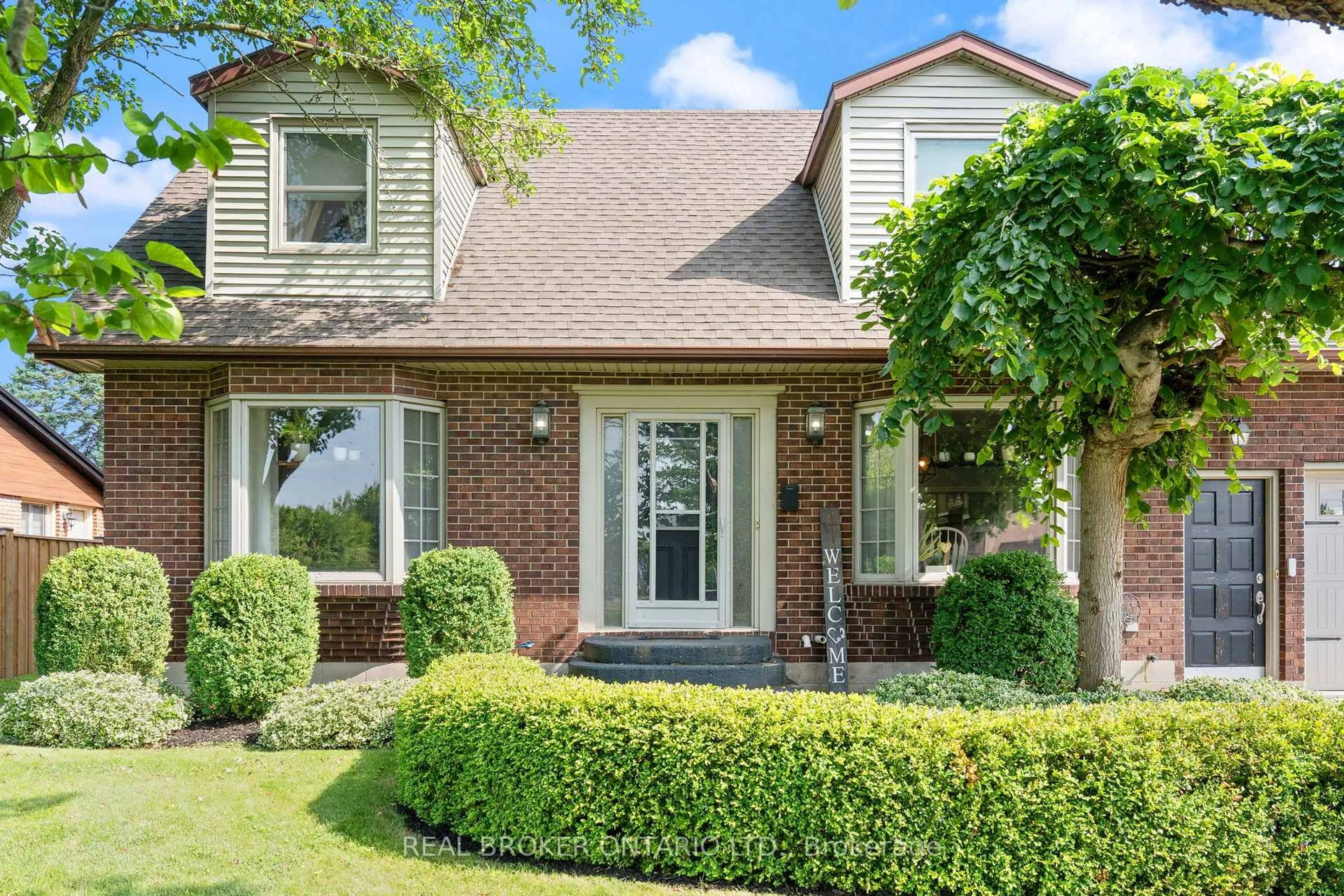 Home with brick exterior material, street for 1015 Queen St, Norfolk Ontario N0J 1E0