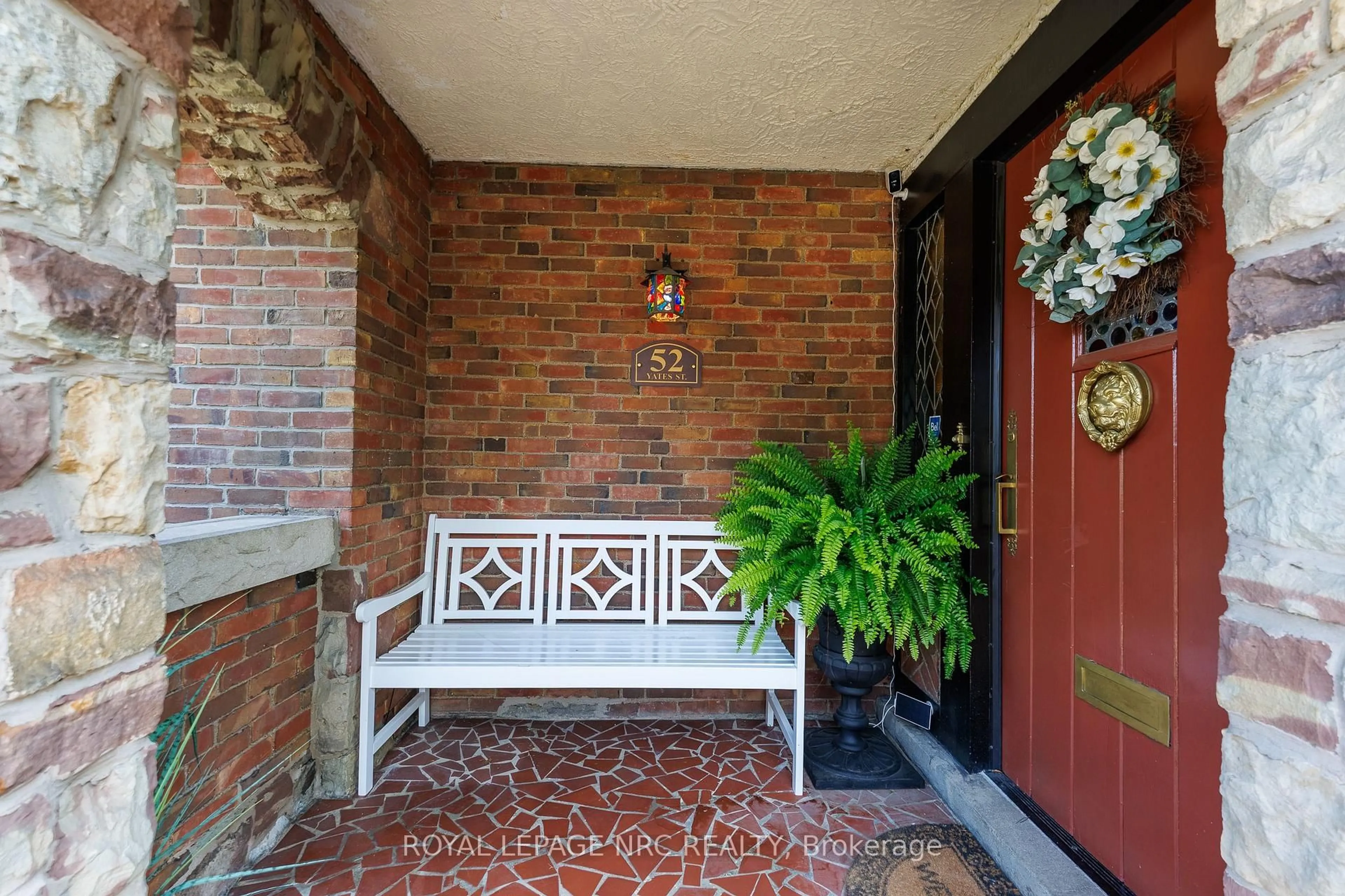 Unknown for 52 Yates St, St. Catharines Ontario L2R 5R5