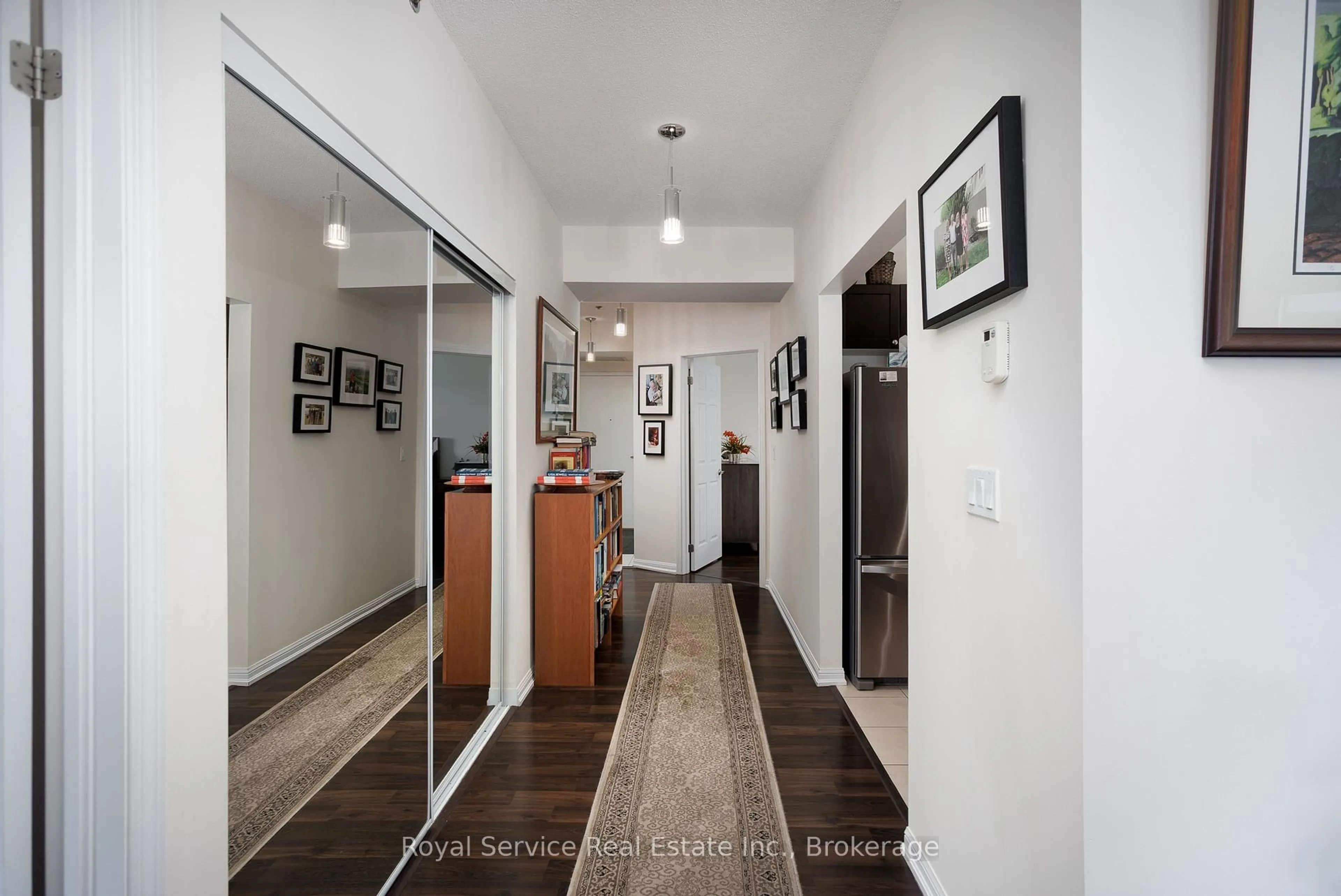 Indoor foyer for 50 Mill St #307, Port Hope Ontario L1A 2T2