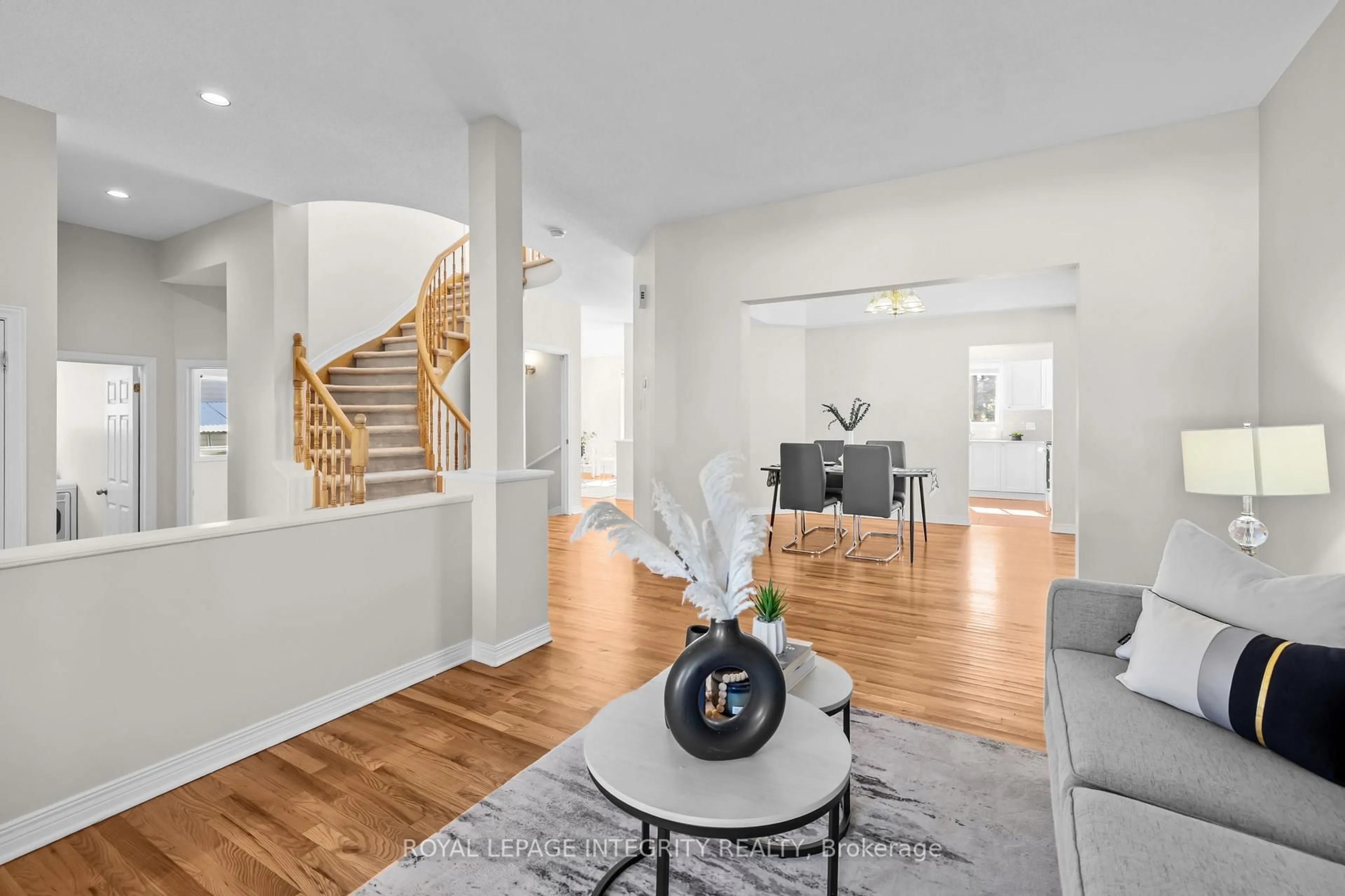 Unknown for 4 Tamarack Pl, Ottawa Ontario K2J 4R3