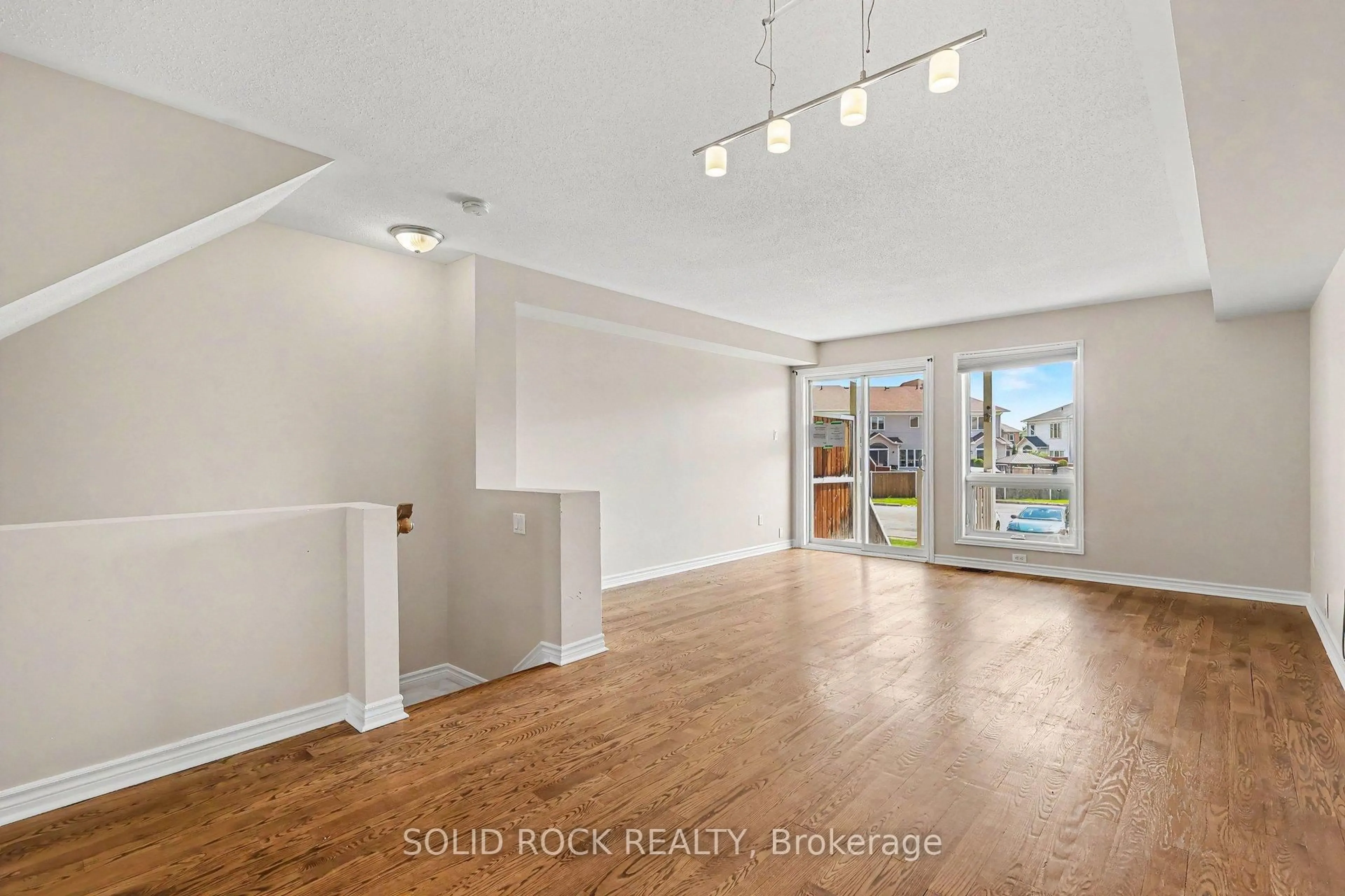 Unknown for 620 Lakeridge Dr, Ottawa Ontario K4A 0H4