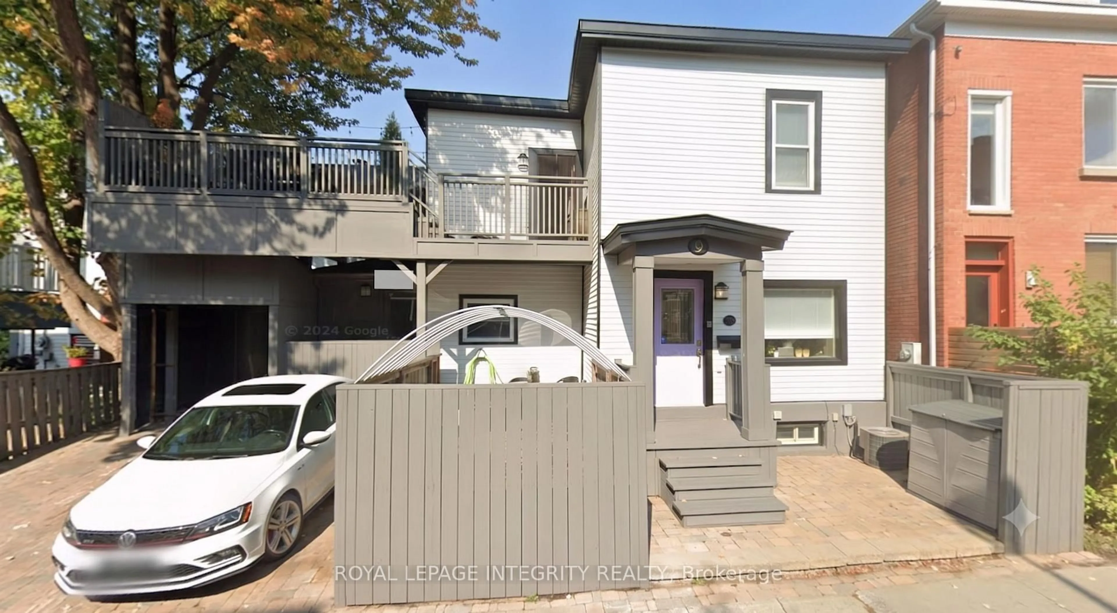 Home with vinyl exterior material, street for 9 Holmwood Ave, Ottawa Ontario K1S 2N9