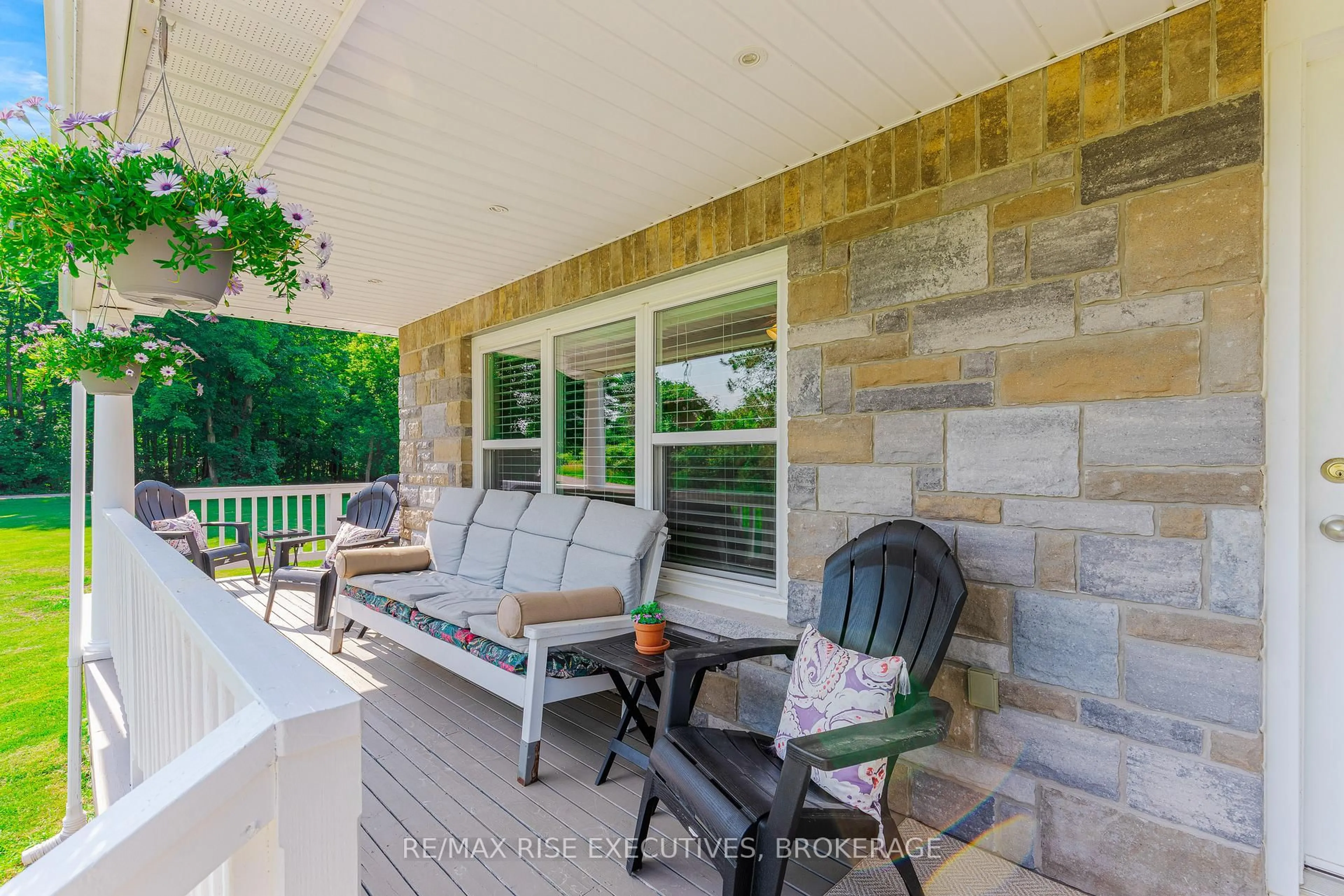 Patio, water/lake/river/ocean view for 208 Back St, Leeds and the Thousand Islands Ontario K0H 2N0