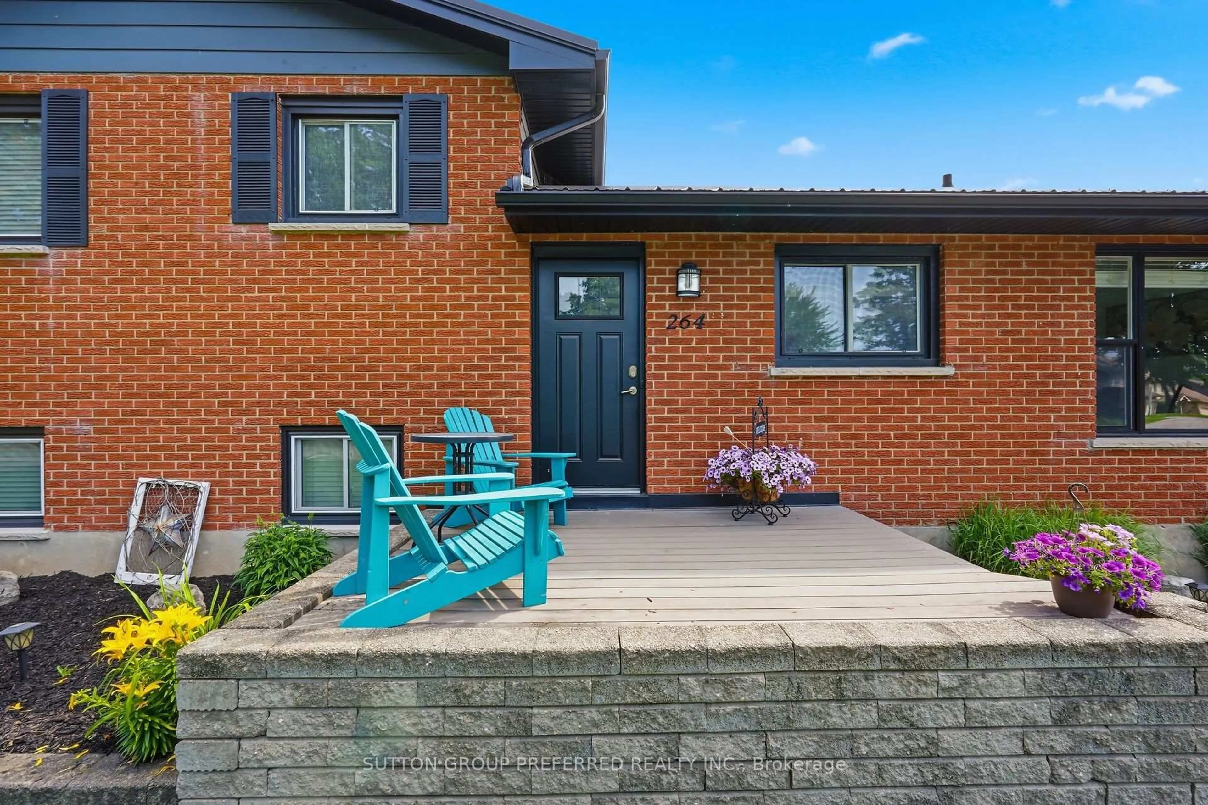 Home with brick exterior material, street for 264 Chittick Cres, Thames Centre Ontario N0L 1G3